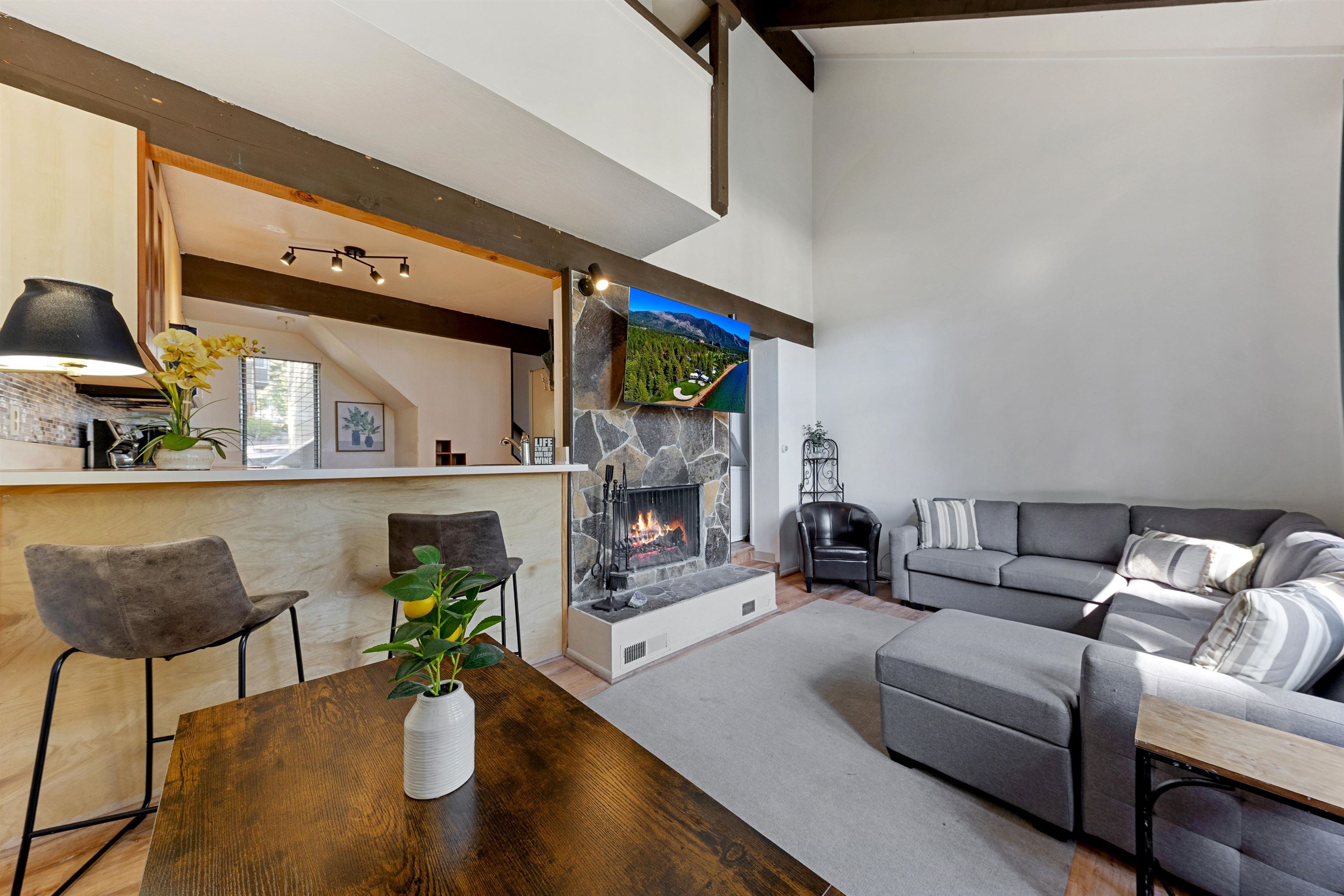3115 North Lake Boulevard #87