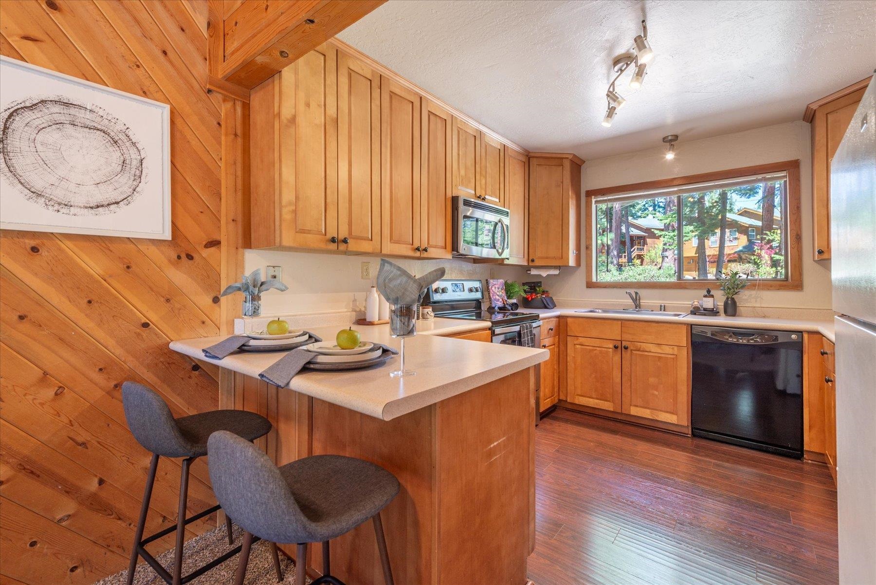 325 North Ridge Drive