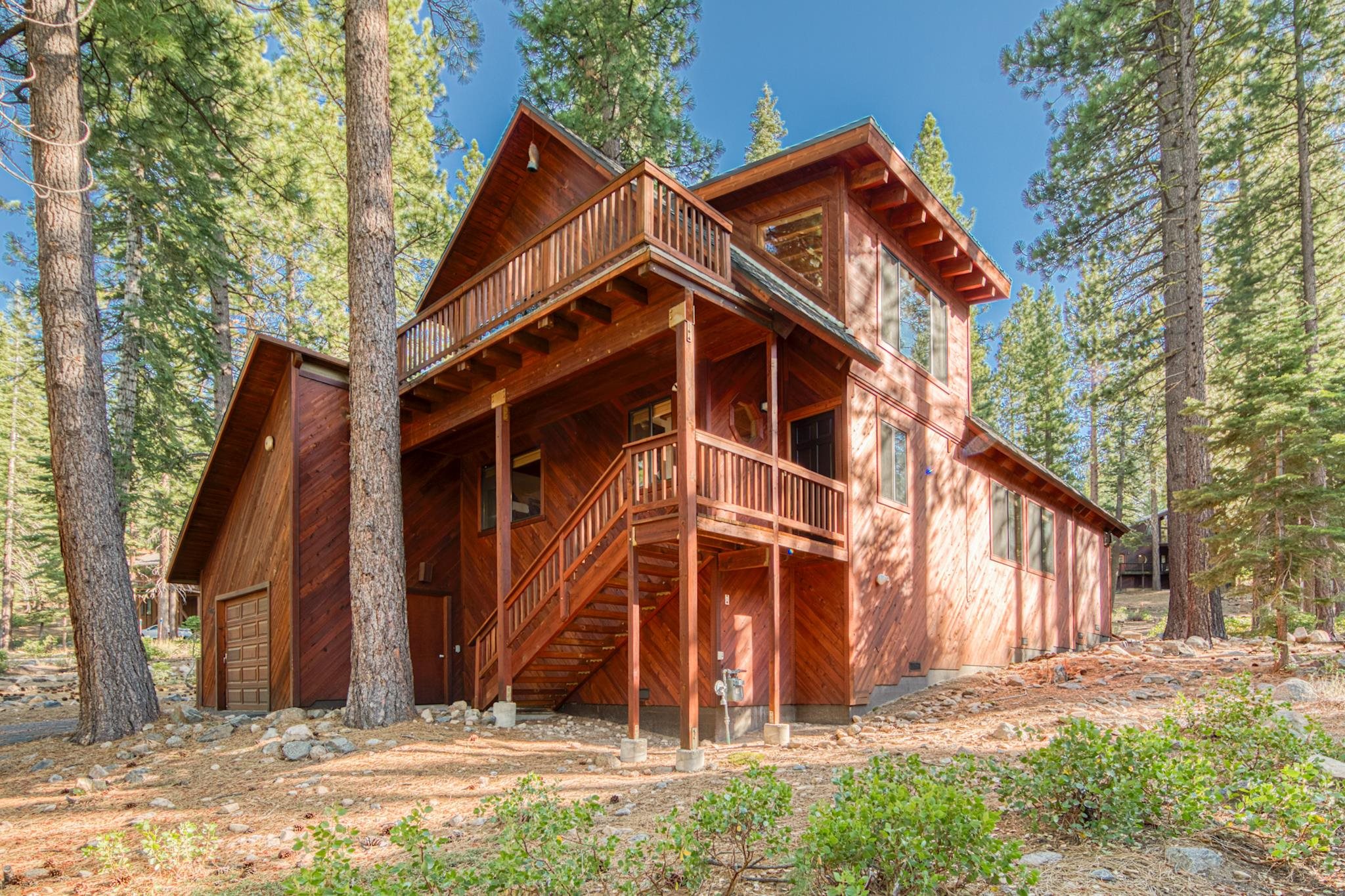 <p>Featured Listings</p>