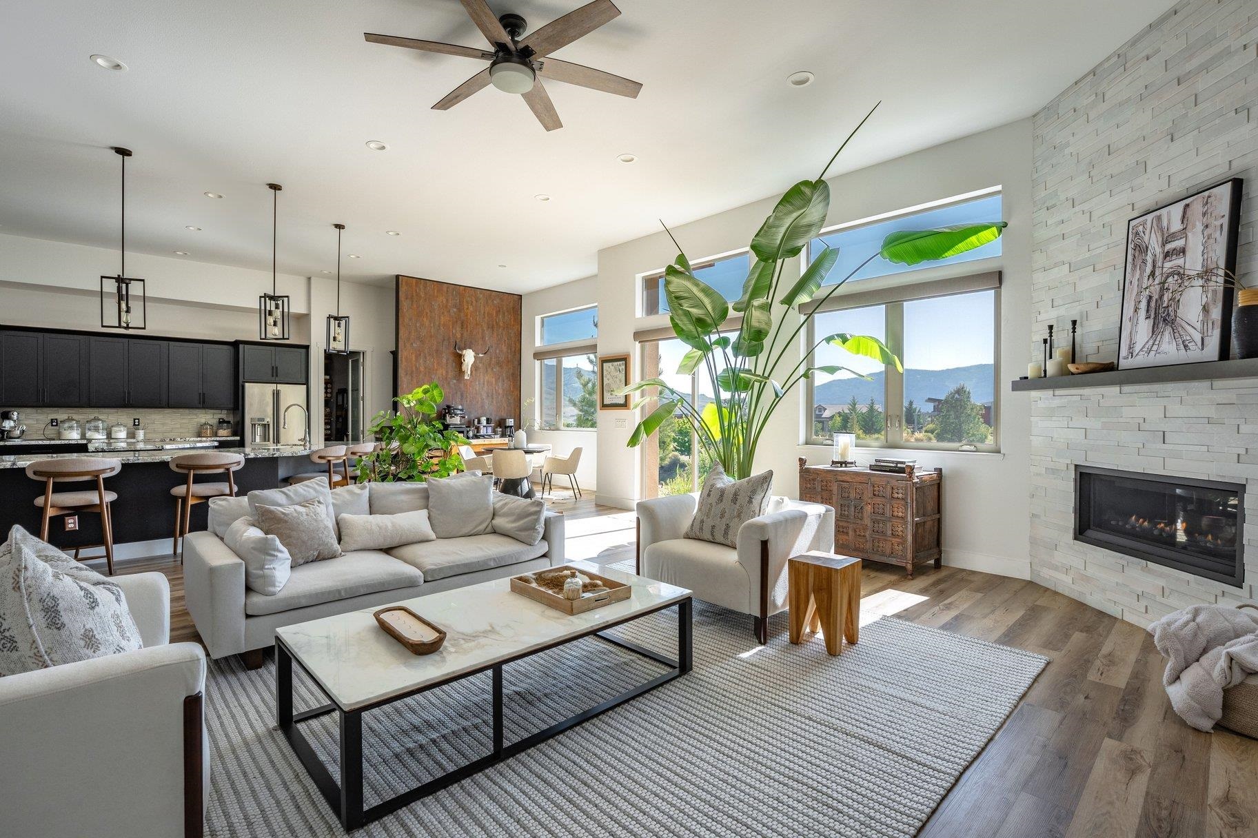 2475 Drakewood Court