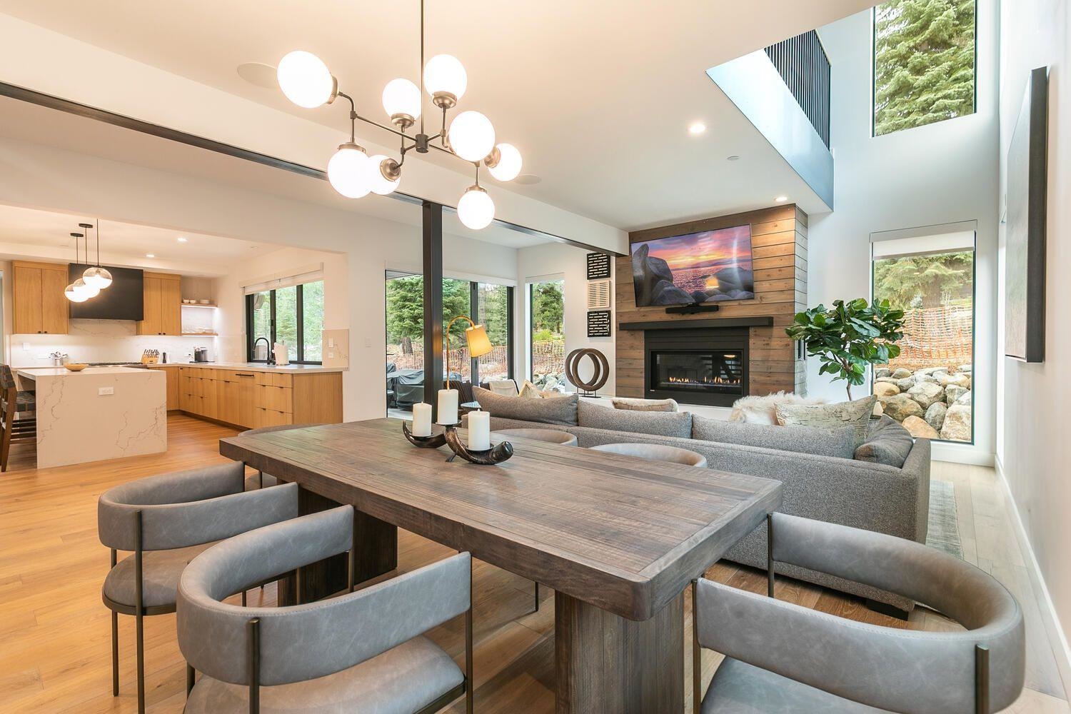 342 Palisades Circle