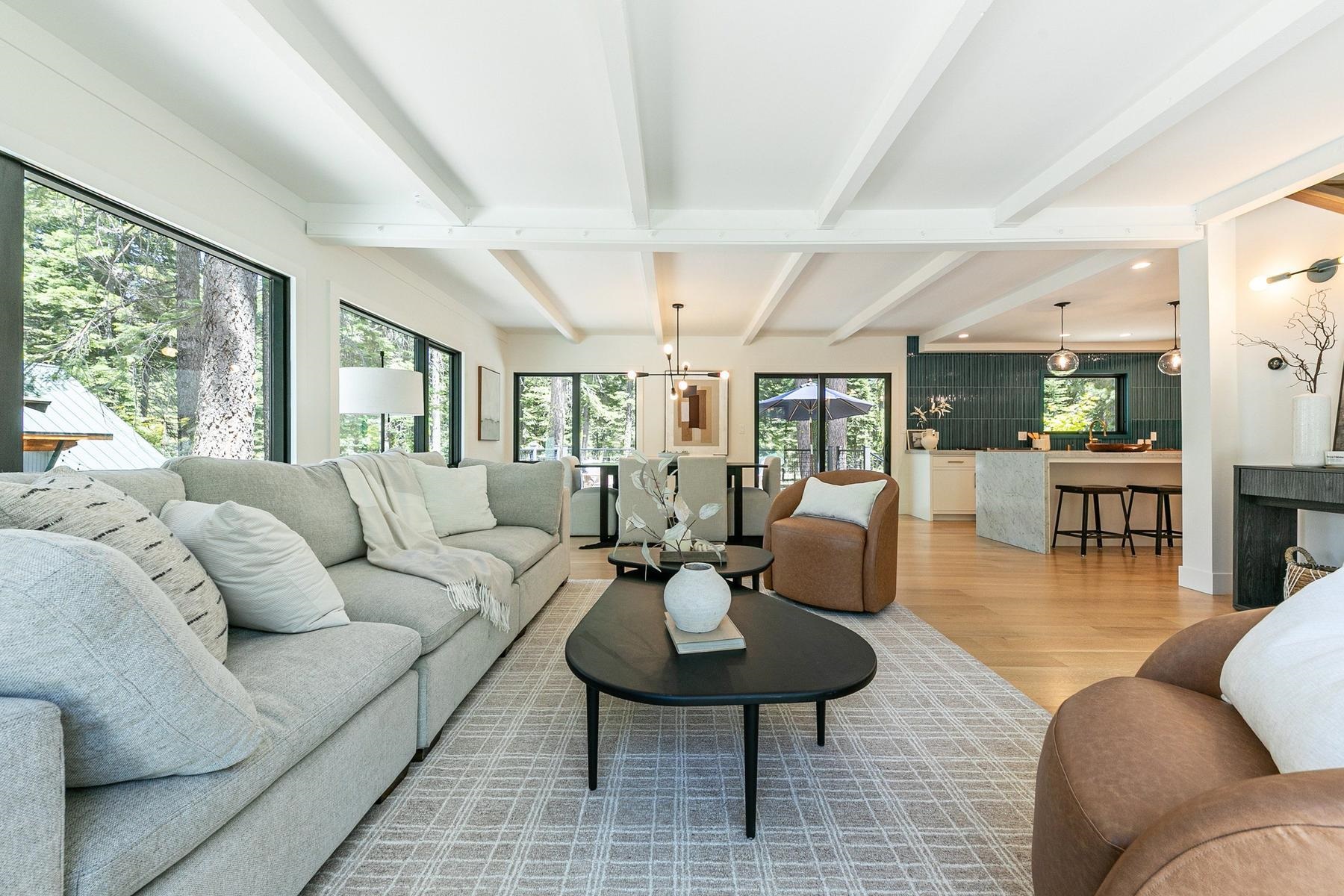 385 Grouse Drive