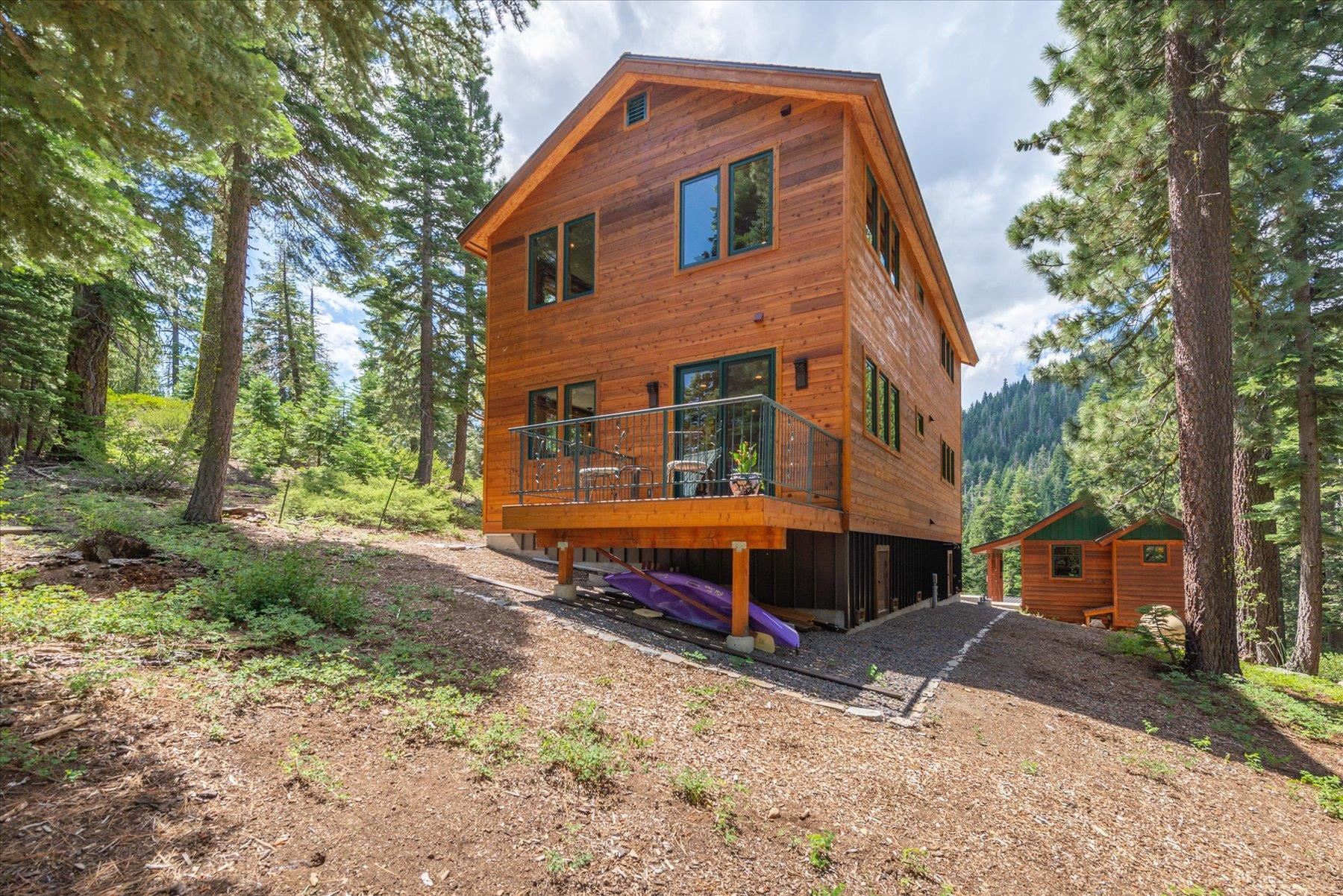 850 Sunny Drive