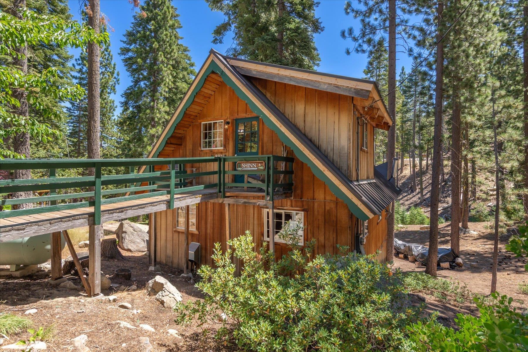 8975 Glen Drive