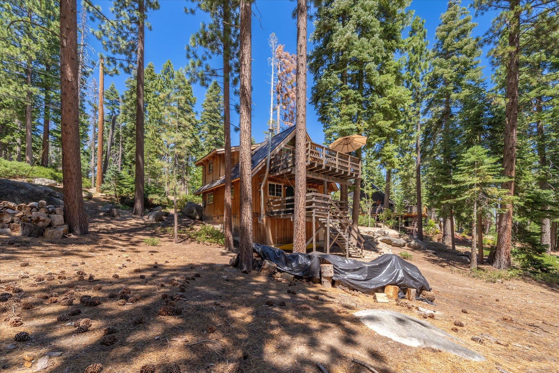 8975 Glen Drive