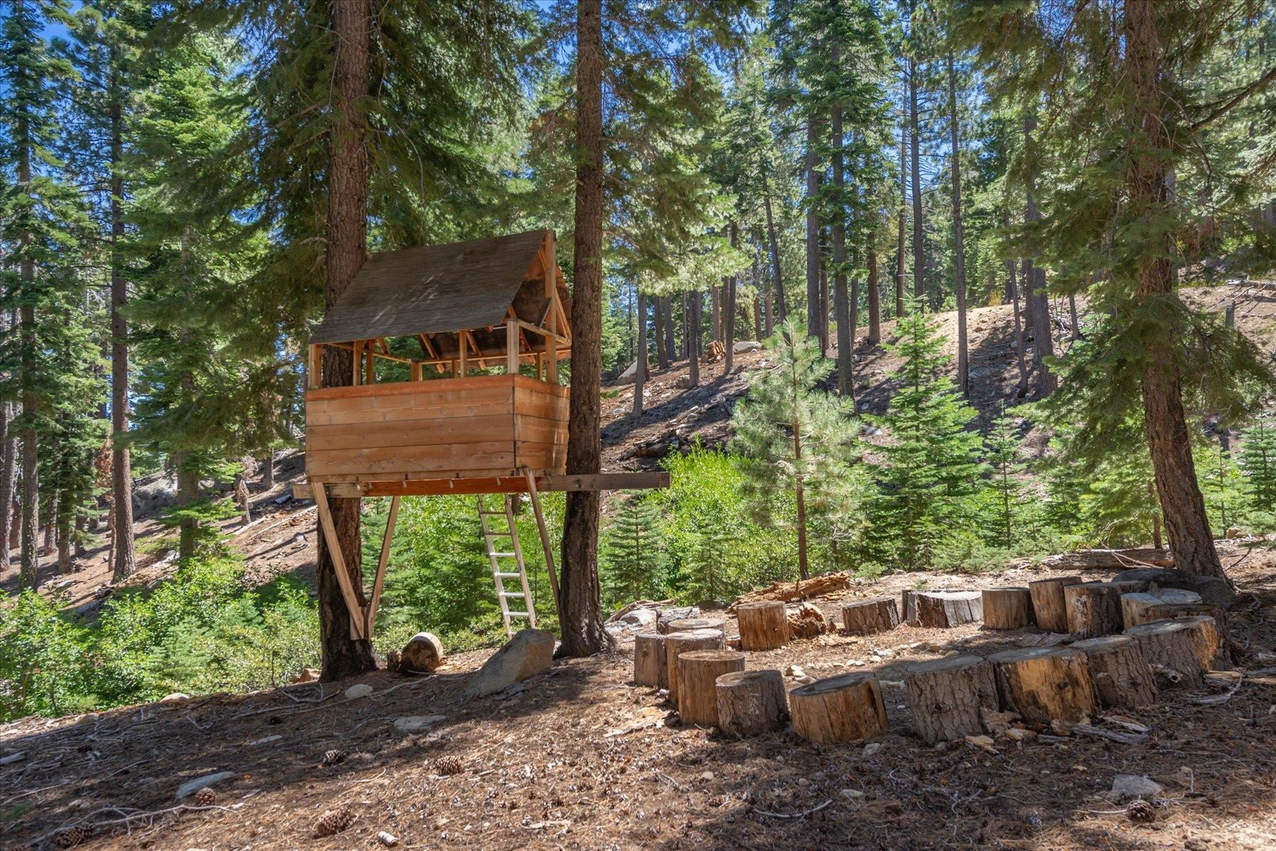 8975 Glen Drive