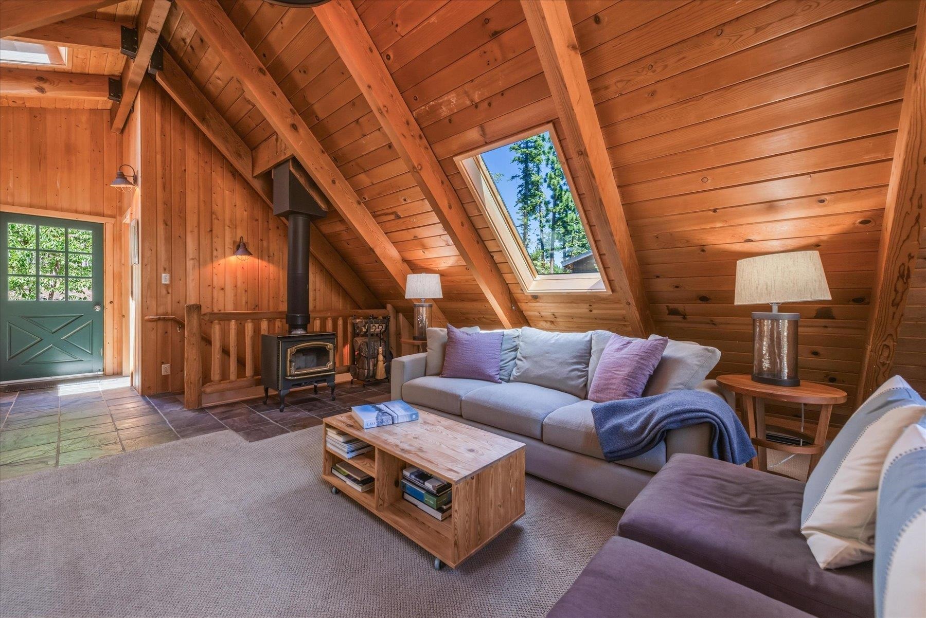 8975 Glen Drive