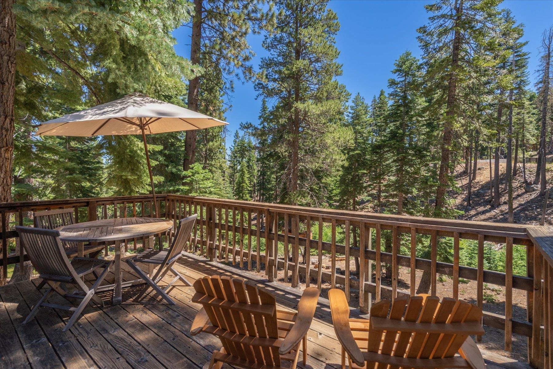 8975 Glen Drive