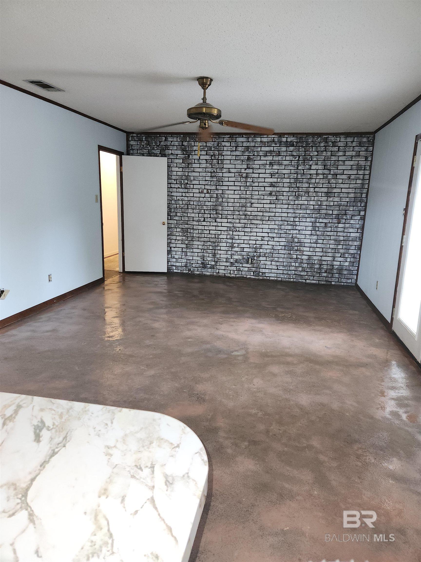 https://zimg.paragon.ice.com/ParagonImages/Property/PG/BCAR/364497/2/0/0/80ec3783da7aee48dba965a02b3d7a22/7/a7afaec0651df1b23973ea6ea404d9b5/364497-d63e70b6-d69e-41e7-a7b3-32b54db14078.JPG