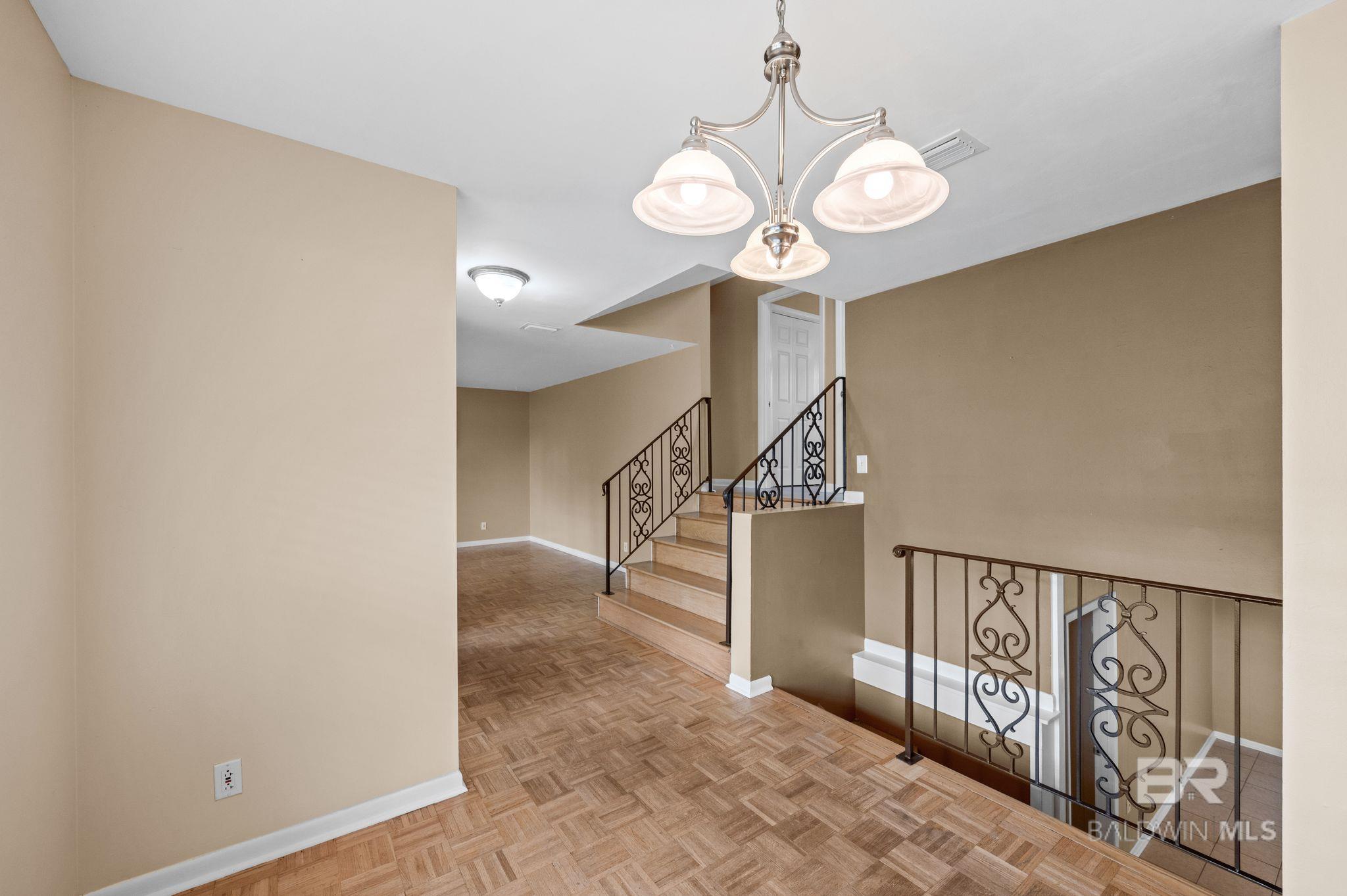 Spanish Fort, AL, 36527