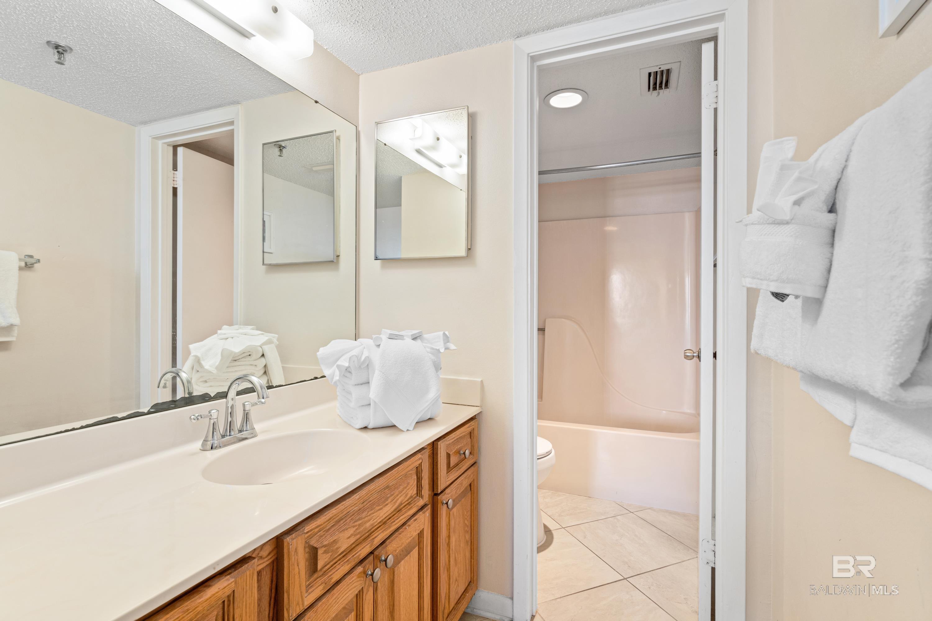https://zimg.paragon.ice.com/ParagonImages/Property/PG/BCAR/377392/15/0/0/21c238635e1e5830a78a3a0e59ce4555/7/916182b630b8358ae02d93363fe47cc2/377392-42e6bd54-1e81-49bf-928d-32827b72d9a2.JPG