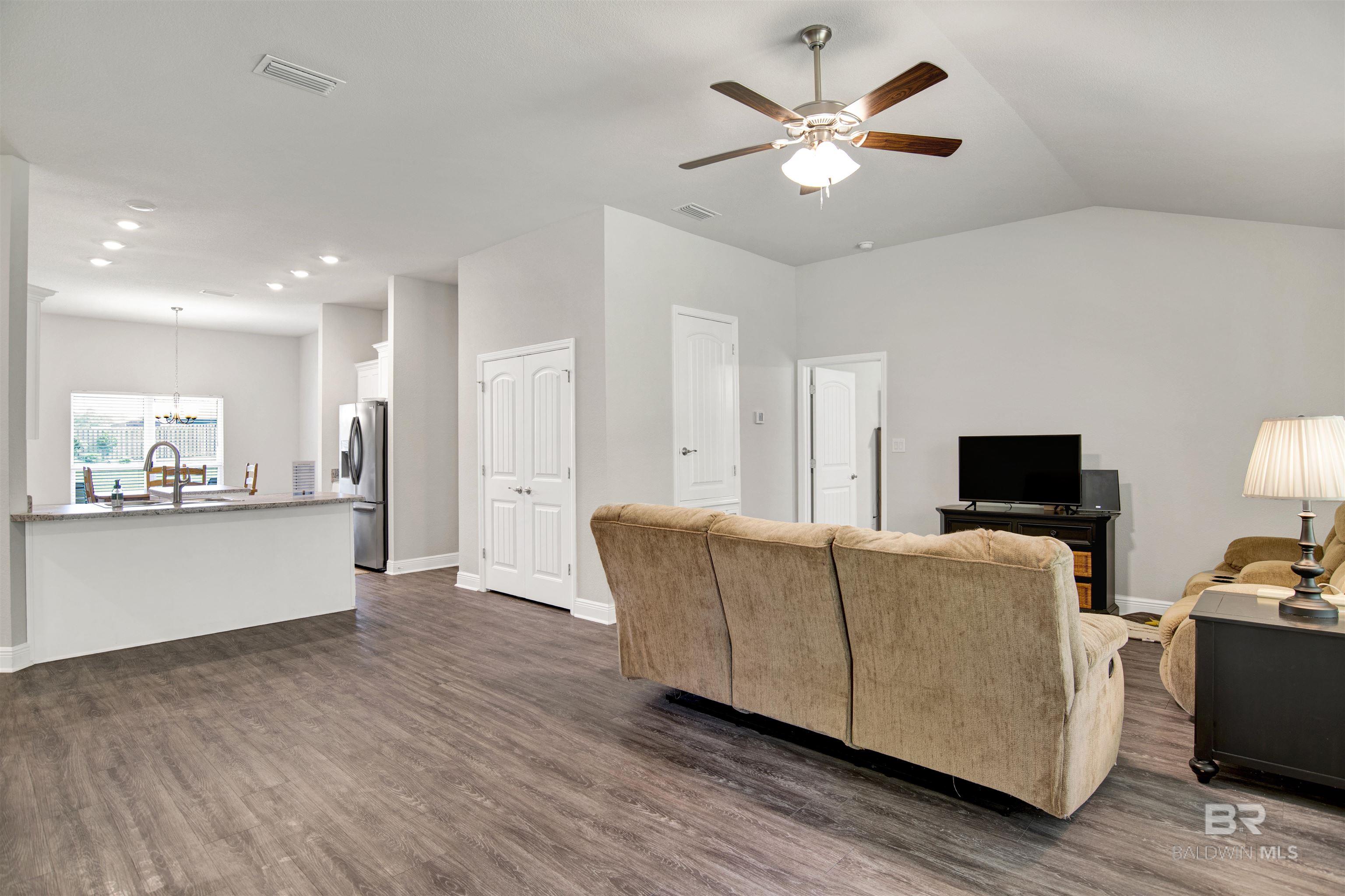 22894 Ridgewood Drive, Robertsdale, AL, 36567