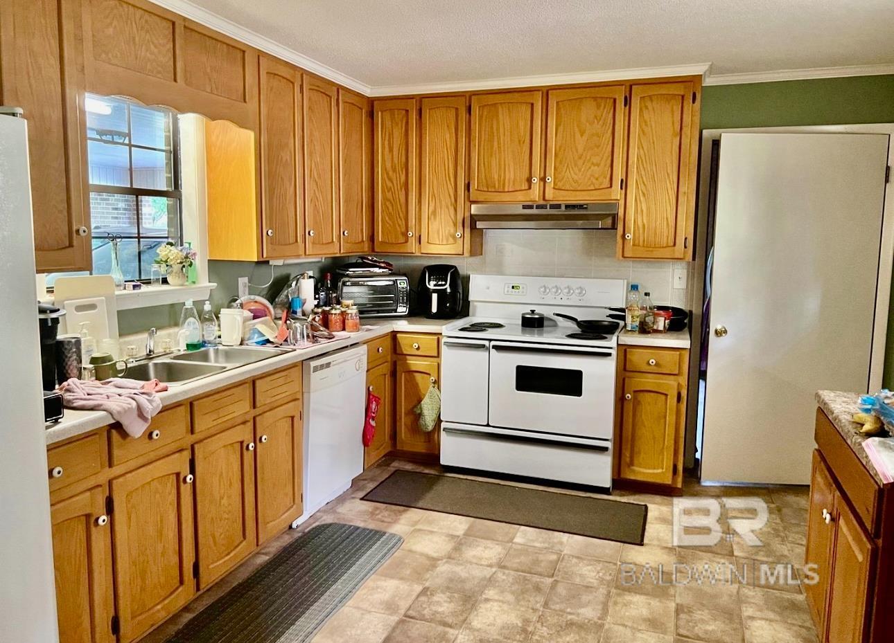https://zimg.paragon.ice.com/ParagonImages/Property/PG/BCAR/381952/13/0/0/731d40ac6d41069858c43d78a529dfed/7/e08ad6d41ed180f1d15d25ce55a31f58/381952-22c45a7e-3d53-4716-bf90-c26a30e42f89.JPG