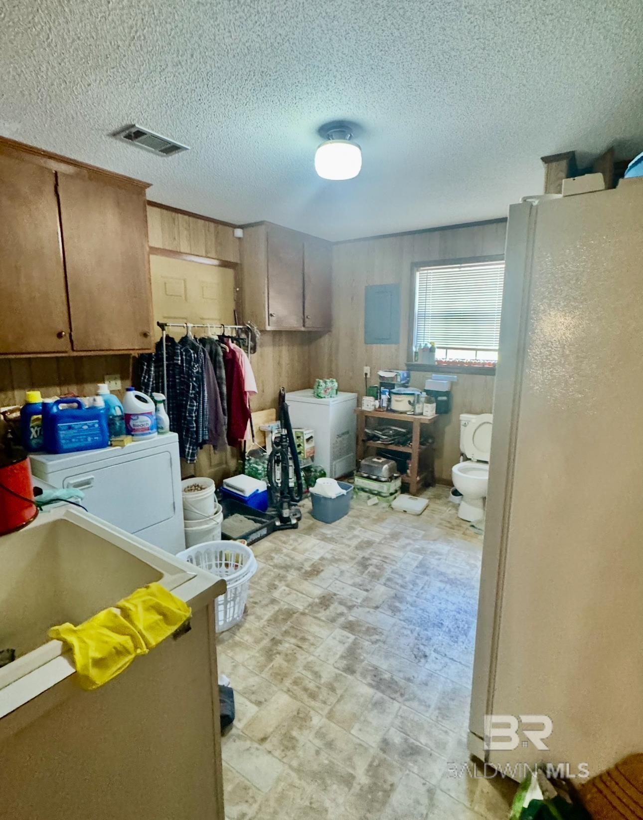 https://zimg.paragon.ice.com/ParagonImages/Property/PG/BCAR/381952/19/0/0/4f33f5d5bbfd1acbef47c6b03dc79c46/7/e08ad6d41ed180f1d15d25ce55a31f58/381952-f3ef8986-d664-47b0-a5a6-210849b5efe6.JPG
