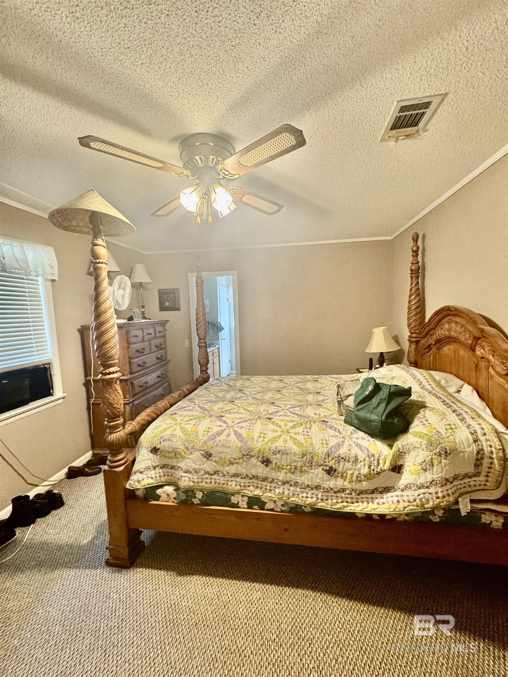 https://zimg.paragon.ice.com/ParagonImages/Property/PG/BCAR/381952/28/0/0/c19342390459ce50dabfac5c834ff213/7/e08ad6d41ed180f1d15d25ce55a31f58/381952-063d73c2-582b-4775-a708-f0ce16c3c78b.JPG