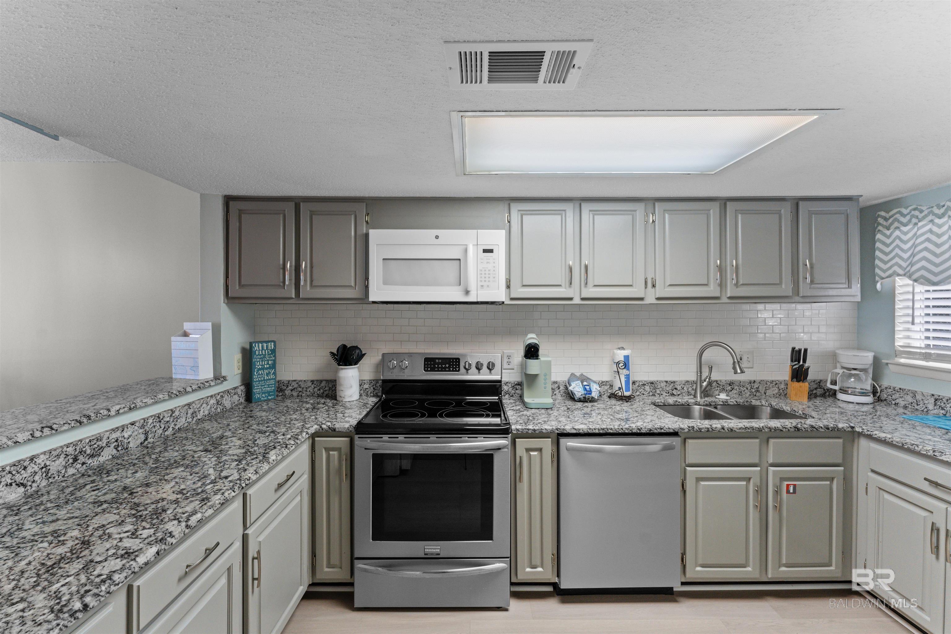 https://zimg.paragon.ice.com/ParagonImages/Property/PG/BCAR/383524/2/0/0/bb10a6dfa7d795d49e0762f1a720b7ca/7/0144b3348809395ab41fabed9113feec/383524-eb27c1f4-83c8-4239-b02c-bc8fd0a82e15.JPG