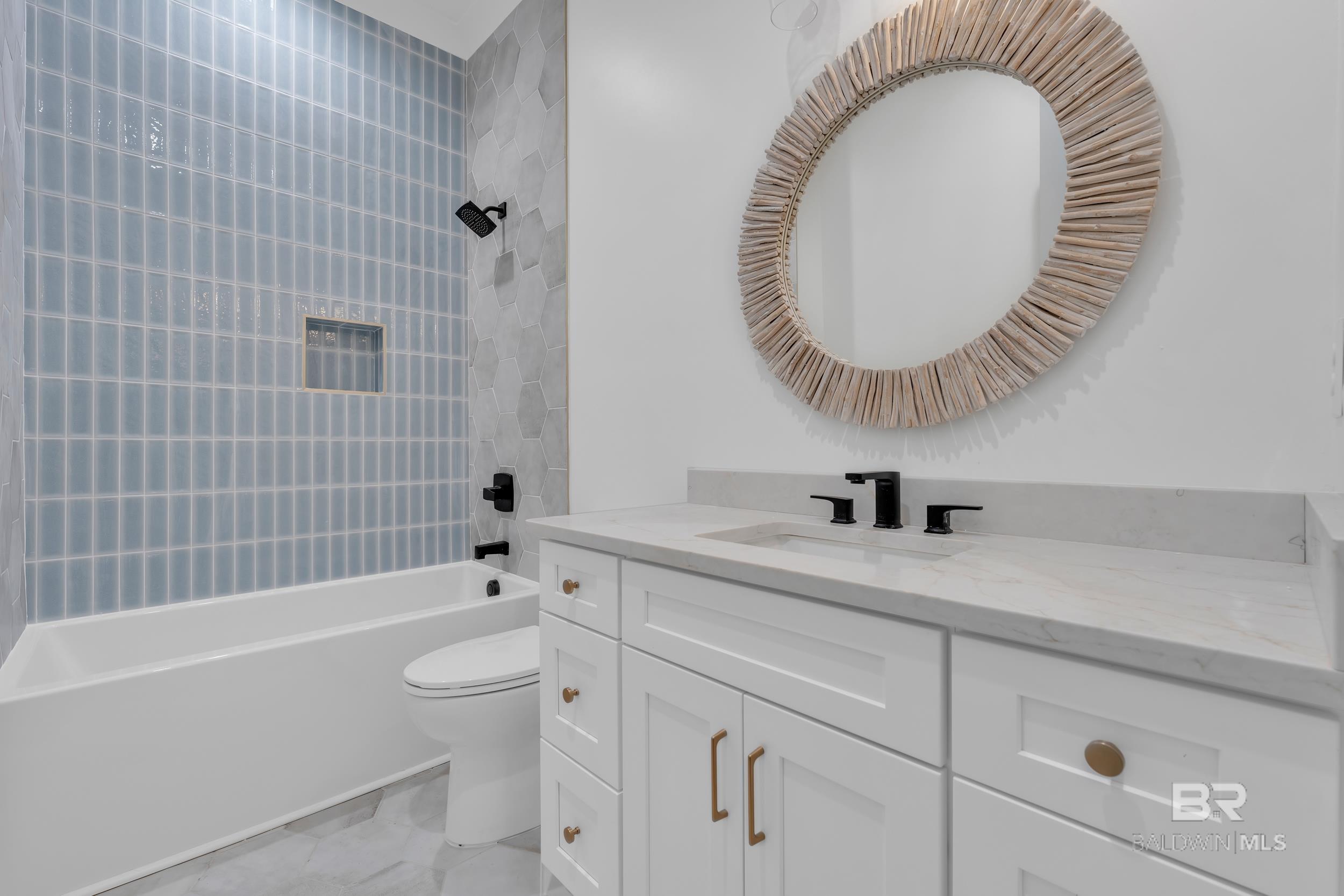 384251 | Photo 8