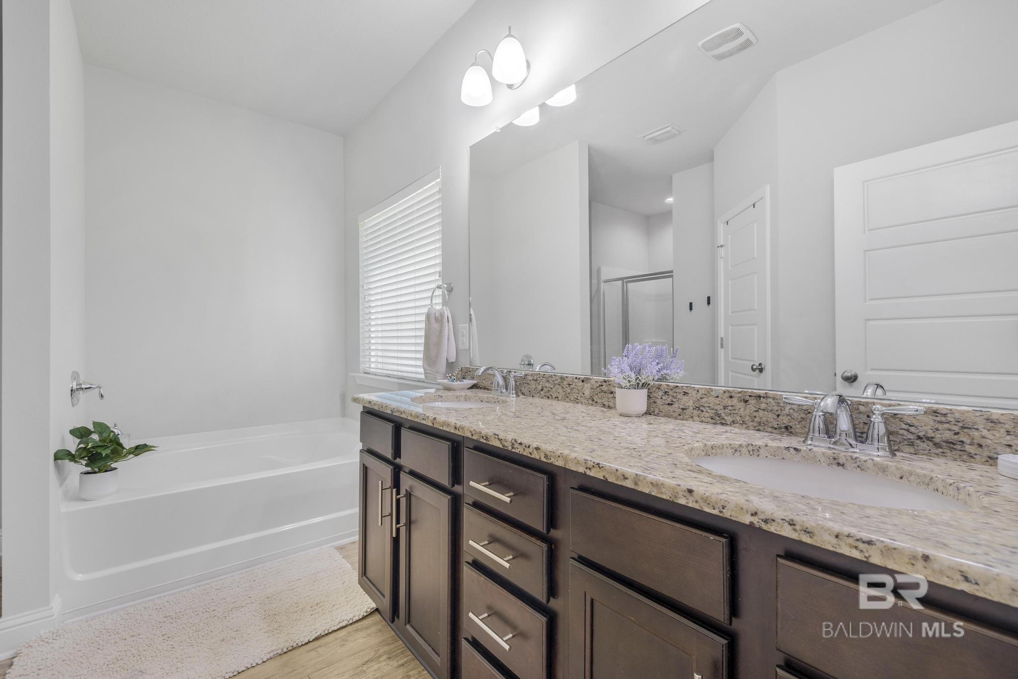 Spanish Fort, AL, 36527