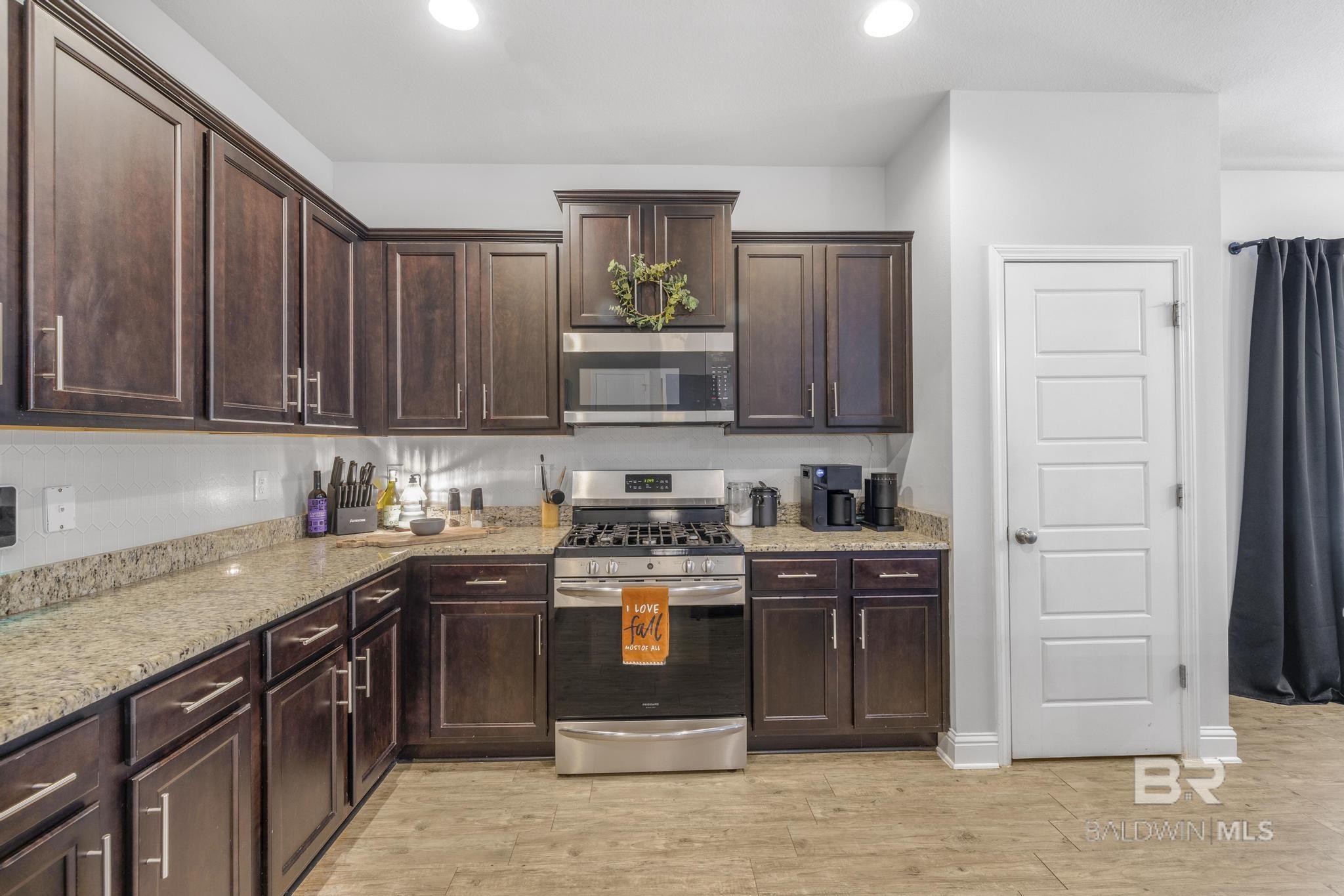 Spanish Fort, AL, 36527