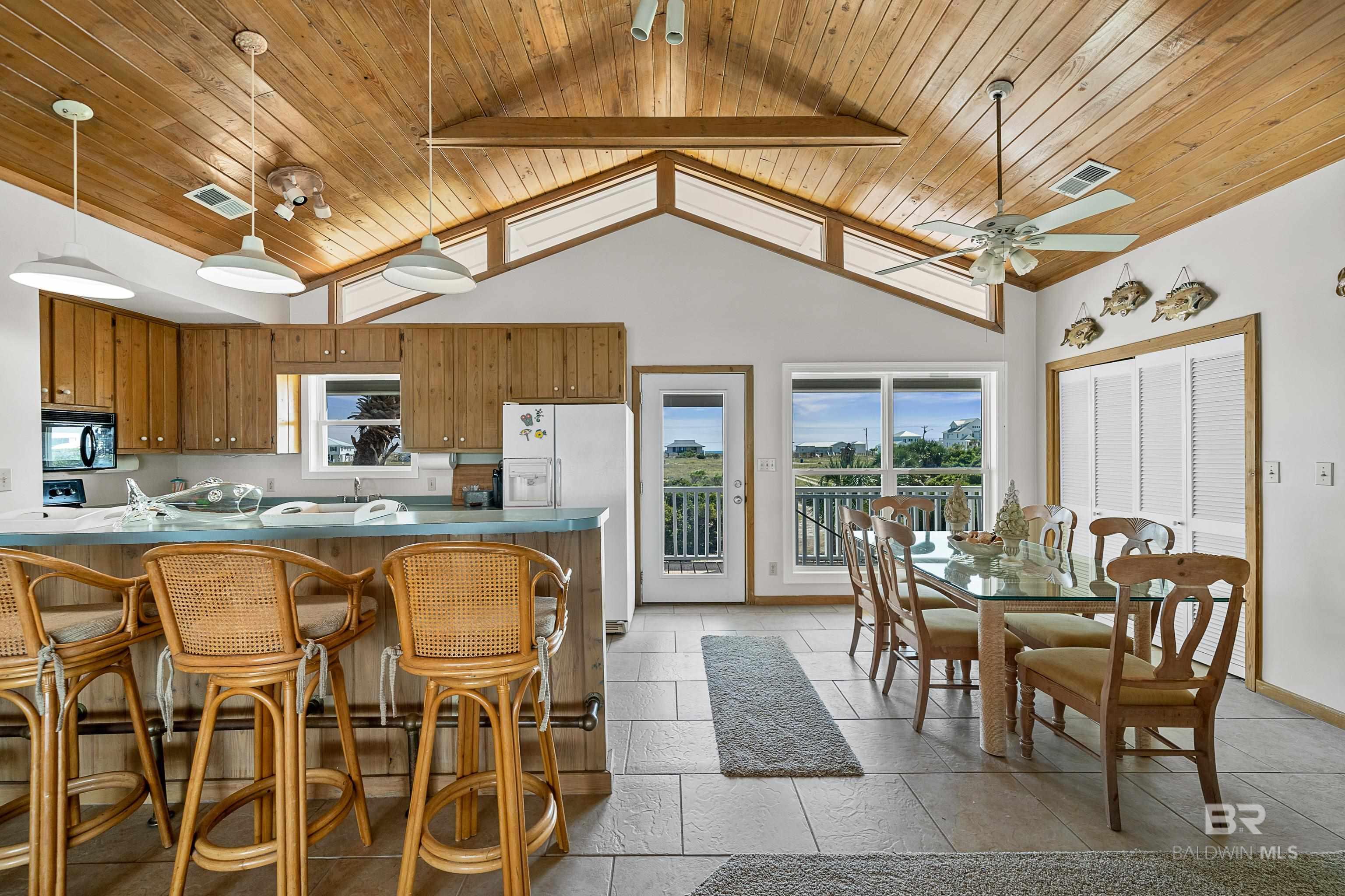 2432 W Beach Boulevard, Gulf Shores, AL, 36542