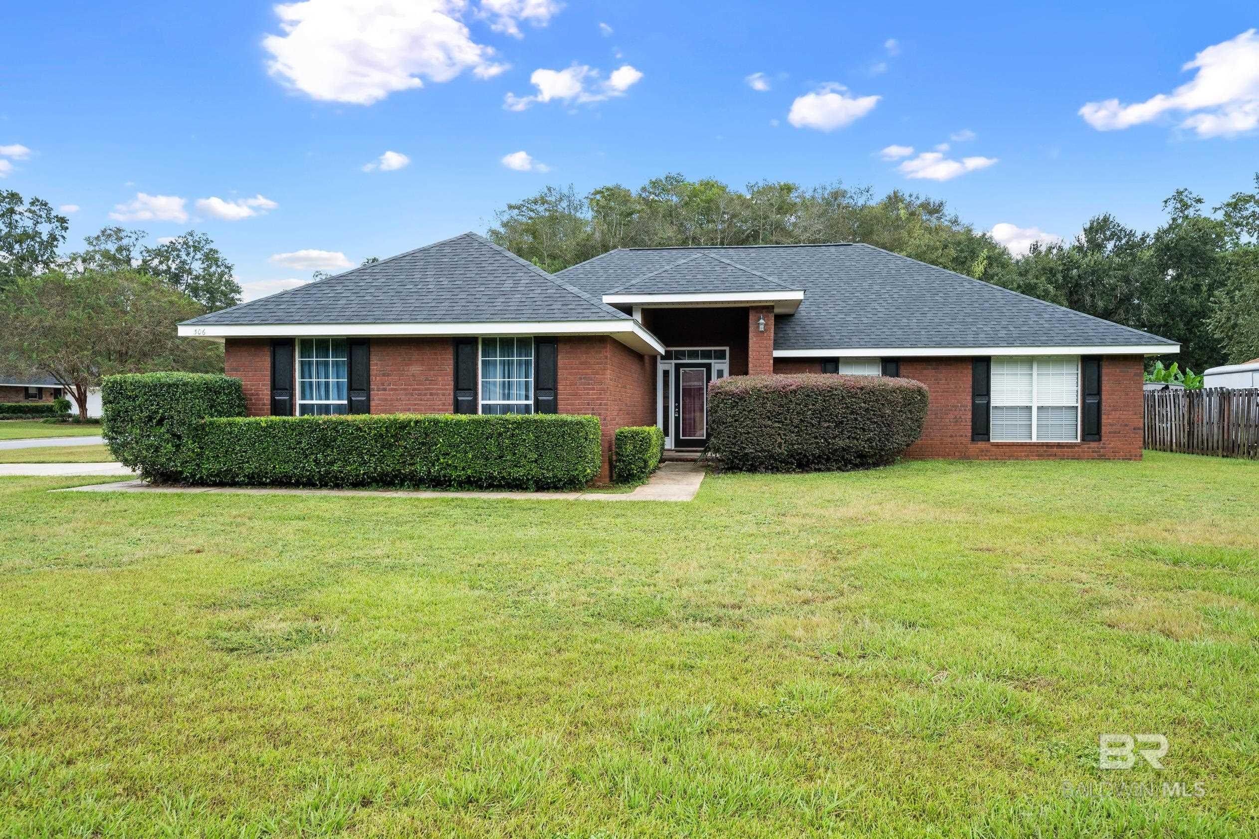 306 Monteith Oaks Drive