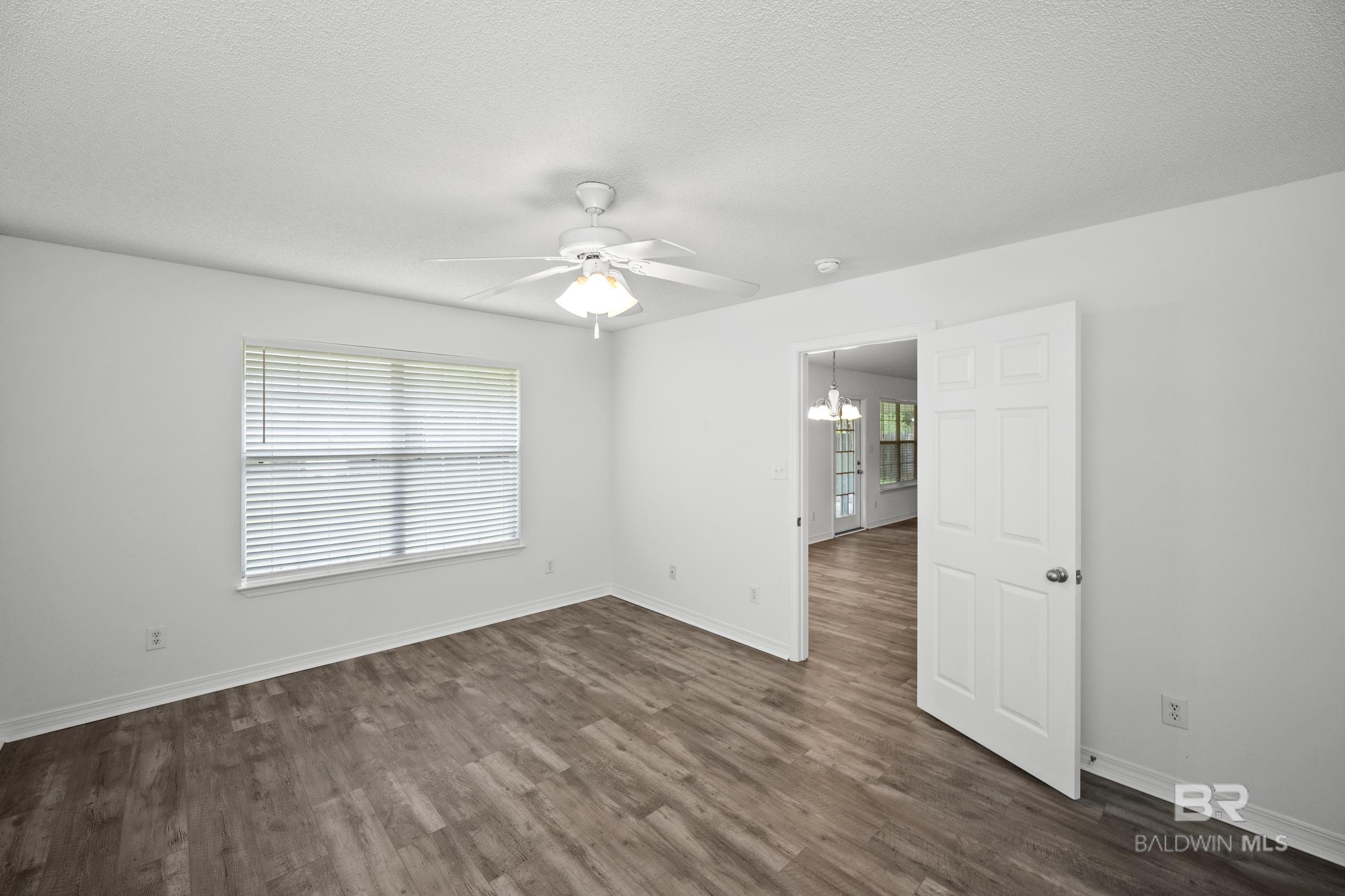 https://zimg.paragon.ice.com/ParagonImages/Property/PG/BCAR/385819/13/0/0/e3097dc8a2983ec5b37245ef4706bff9/7/3dd77bde6bfbacfb2315bf85d06e55c2/385819-8a3932c5-3397-4cdb-86e2-5dfc2524040a.JPG