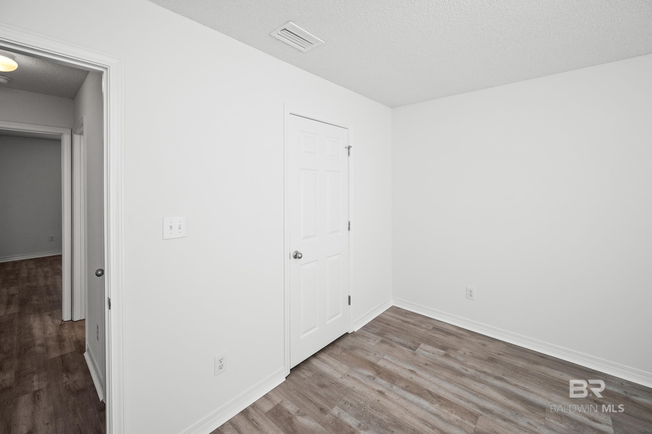 https://zimg.paragon.ice.com/ParagonImages/Property/PG/BCAR/385819/19/0/0/a4f0a9738261cd824ac3325928ad30ca/7/3dd77bde6bfbacfb2315bf85d06e55c2/385819-af534d46-adc2-458b-a82e-986dc84d1d64.JPG