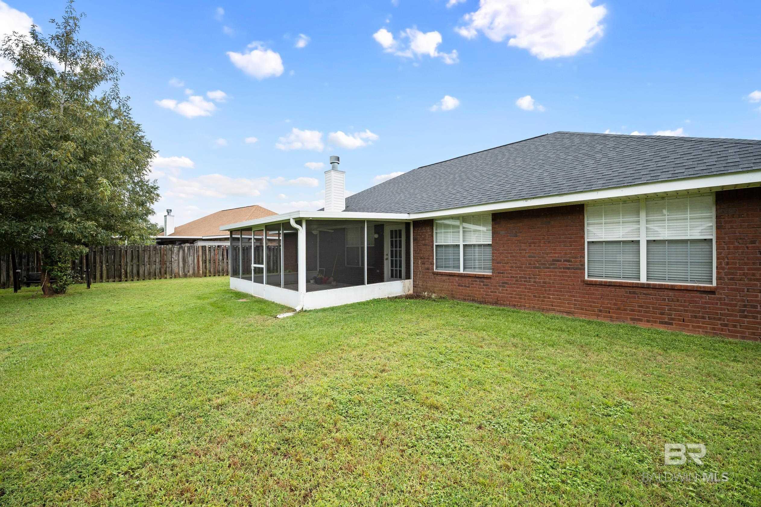 https://zimg.paragon.ice.com/ParagonImages/Property/PG/BCAR/385819/30/0/0/87f209bb602f2df96f68be553b07f24f/7/3dd77bde6bfbacfb2315bf85d06e55c2/385819-df3db78f-4346-43e7-b8c6-3fb3cb5bd756.JPG
