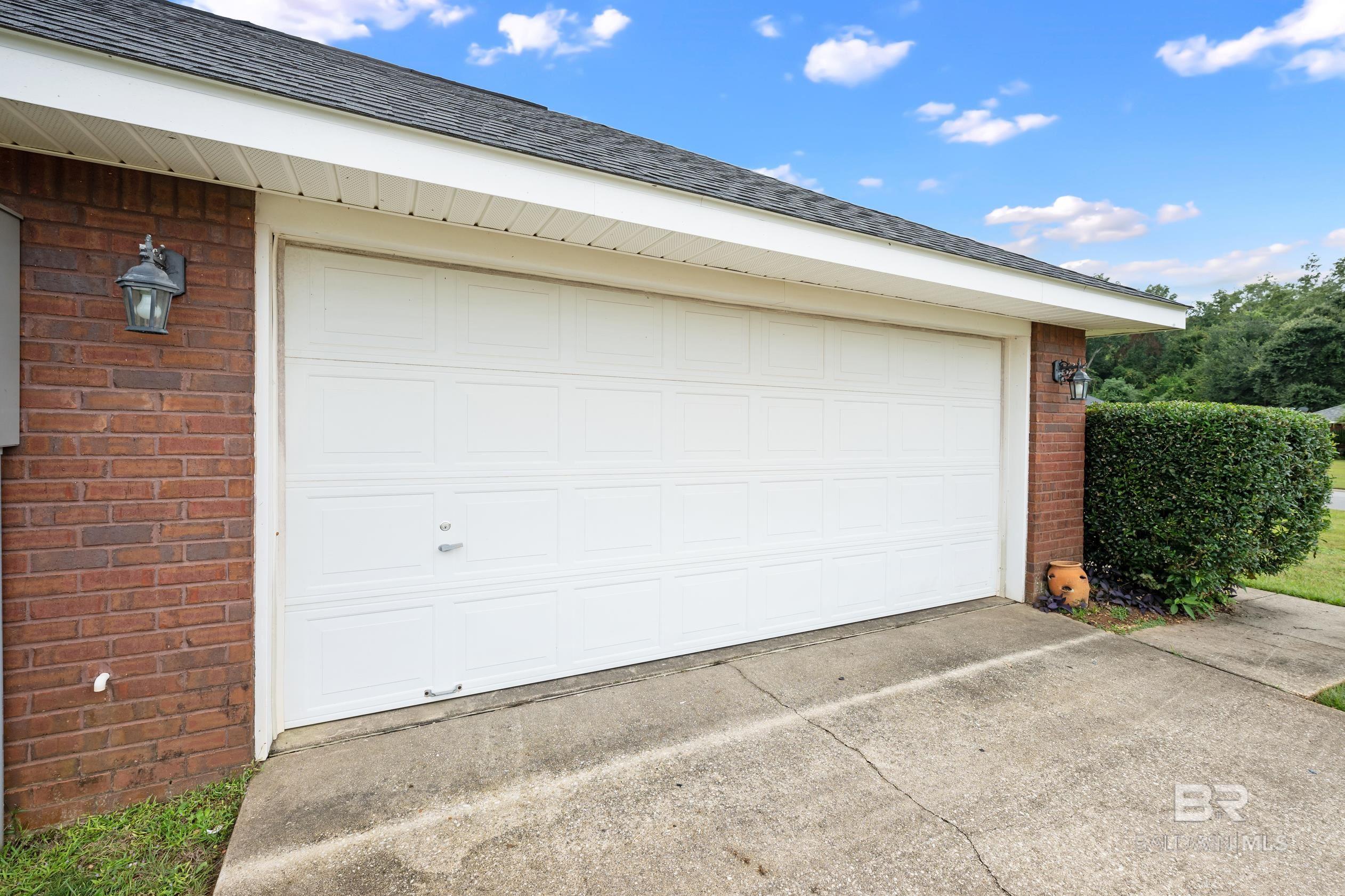 https://zimg.paragon.ice.com/ParagonImages/Property/PG/BCAR/385819/33/0/0/0b971c3bf45a94152b051deba8e776d2/7/3dd77bde6bfbacfb2315bf85d06e55c2/385819-6299c849-477e-4db9-b916-79e29e3c0fda.JPG