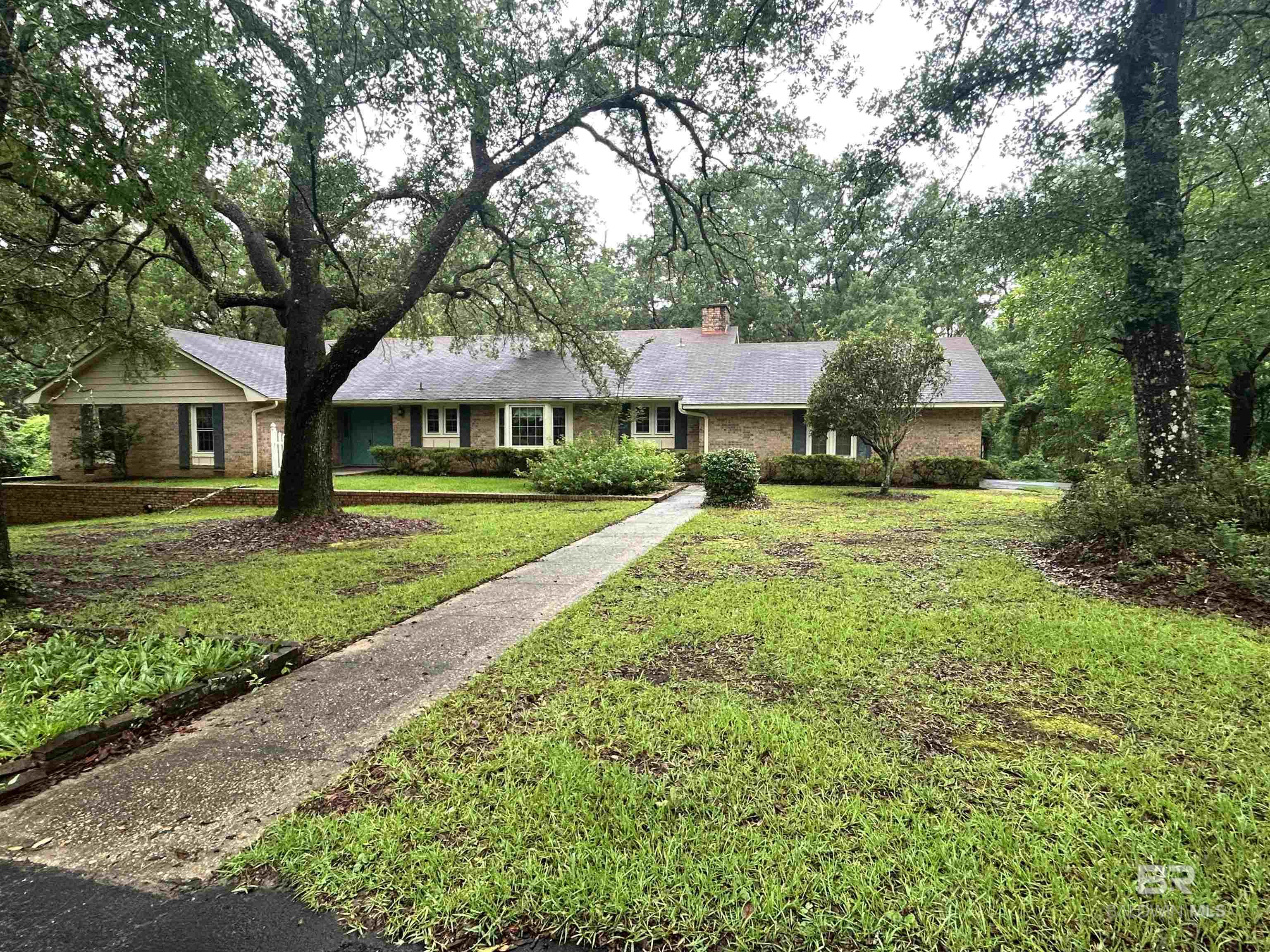 https://zimg.paragon.ice.com/ParagonImages/Property/PG/BCAR/385983/4/0/0/838d91ee612dd9976cb830a5294ca932/7/0b14dd1dcad678725bec9f368e2618c8/385983-d5b9e1b9-9d65-4d60-a4c1-54a1ce22c39d.JPG