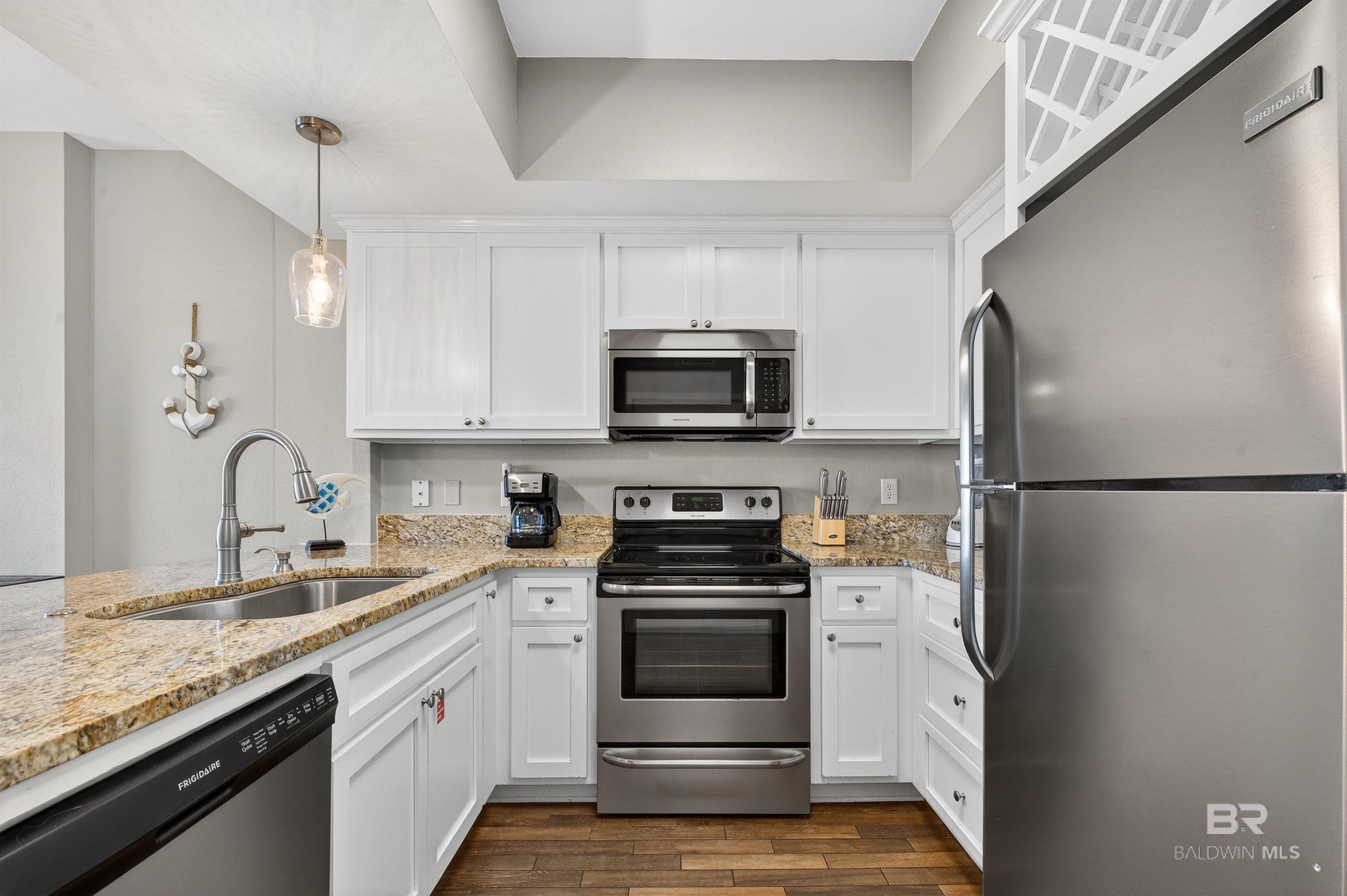 https://zimg.paragon.ice.com/ParagonImages/Property/PG/BCAR/386366/35/0/0/52ed05c34478919b88453156acefd2dd/7/6564a7055dca0b5b031d6493d31e182d/386366-c2bcb760-72b3-4aca-9568-69a768247381.JPG