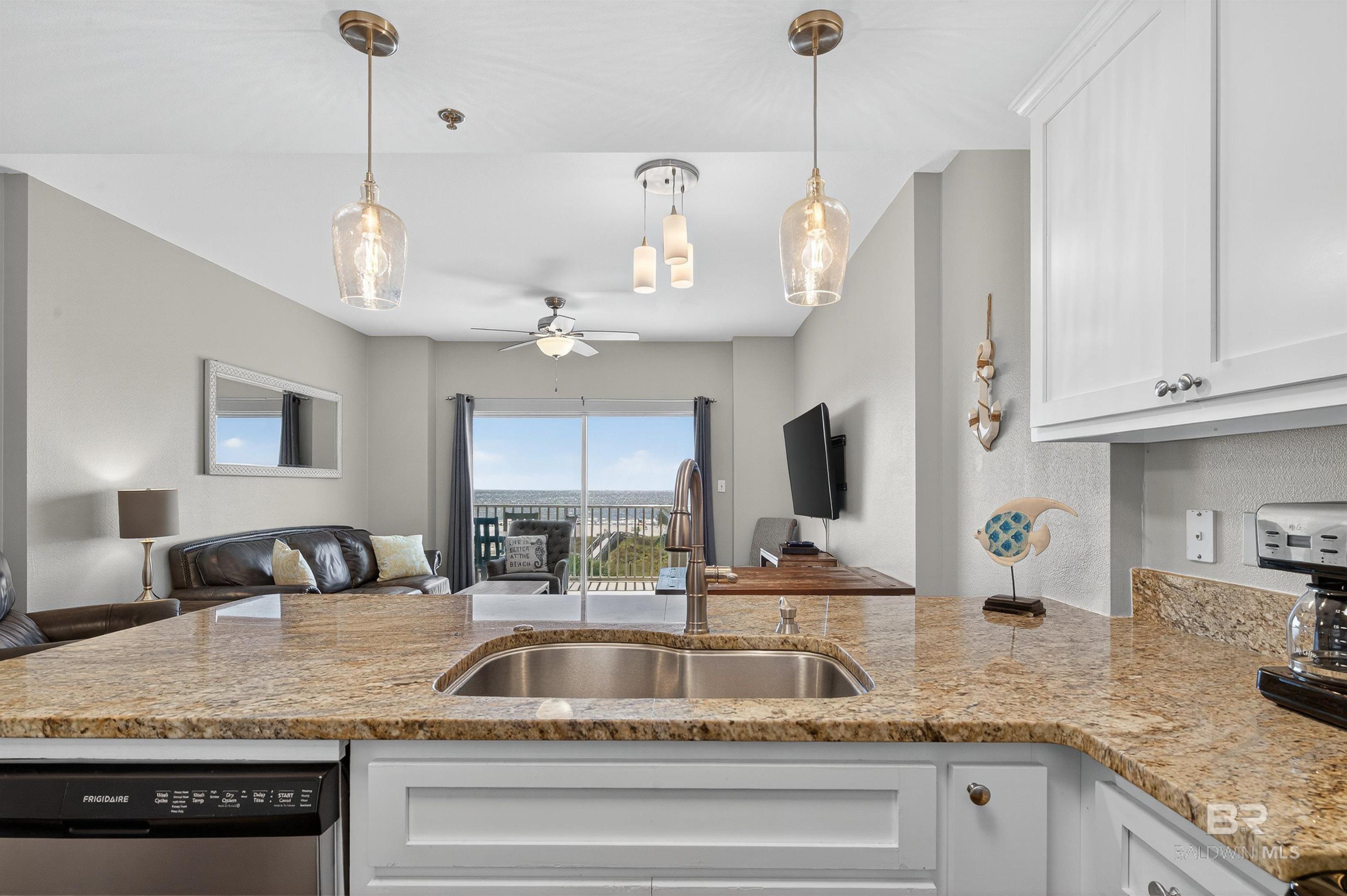 https://zimg.paragon.ice.com/ParagonImages/Property/PG/BCAR/386366/39/0/0/c692b66d41f554976c1ca4435d5e057e/7/6564a7055dca0b5b031d6493d31e182d/386366-0256191e-7afe-4c38-8b1a-c8c500d43852.JPG