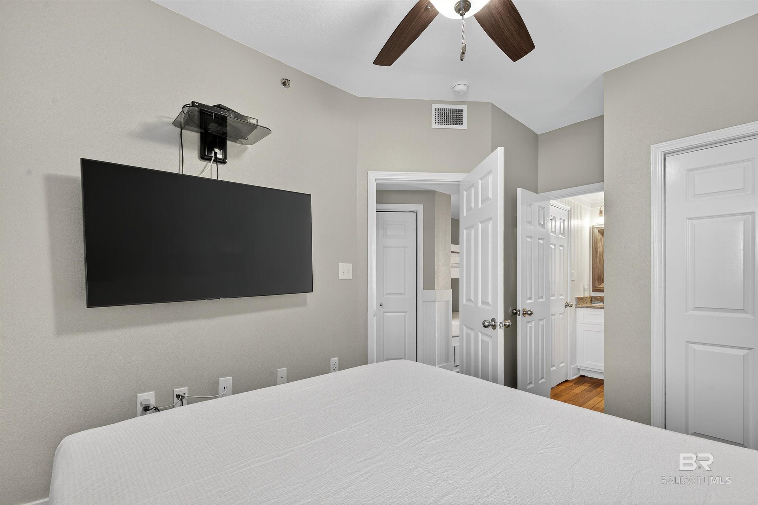 https://zimg.paragon.ice.com/ParagonImages/Property/PG/BCAR/386366/45/0/0/3578b6efa9ab0d63f5e6ec0161f839db/7/6564a7055dca0b5b031d6493d31e182d/386366-e88346d9-f072-49a0-90bc-66812116704a.JPG
