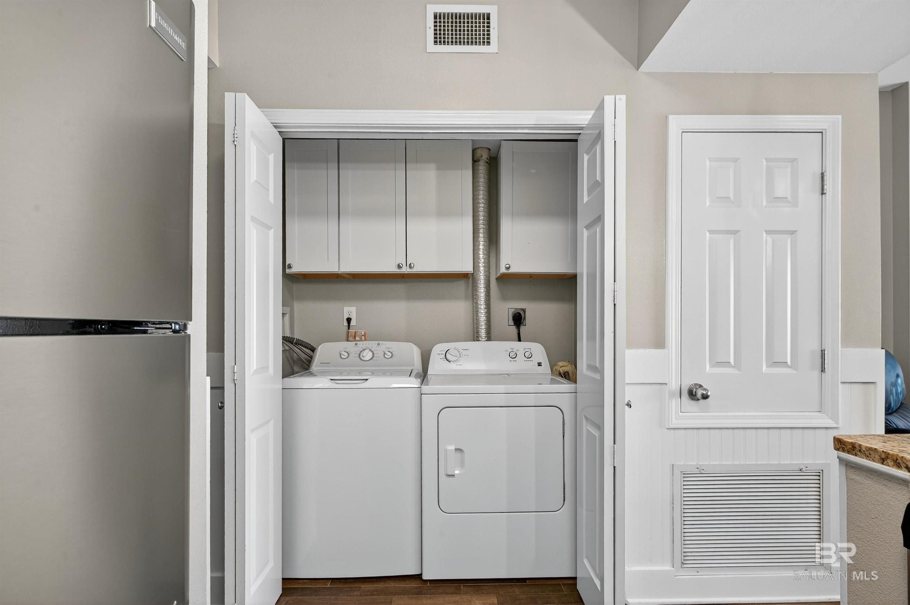https://zimg.paragon.ice.com/ParagonImages/Property/PG/BCAR/386366/53/0/0/7f41f0cf34a19e80bf6488c6f188df1d/7/6564a7055dca0b5b031d6493d31e182d/386366-8dfb83a3-a36a-4c20-9e27-579abb37ce7a.JPG
