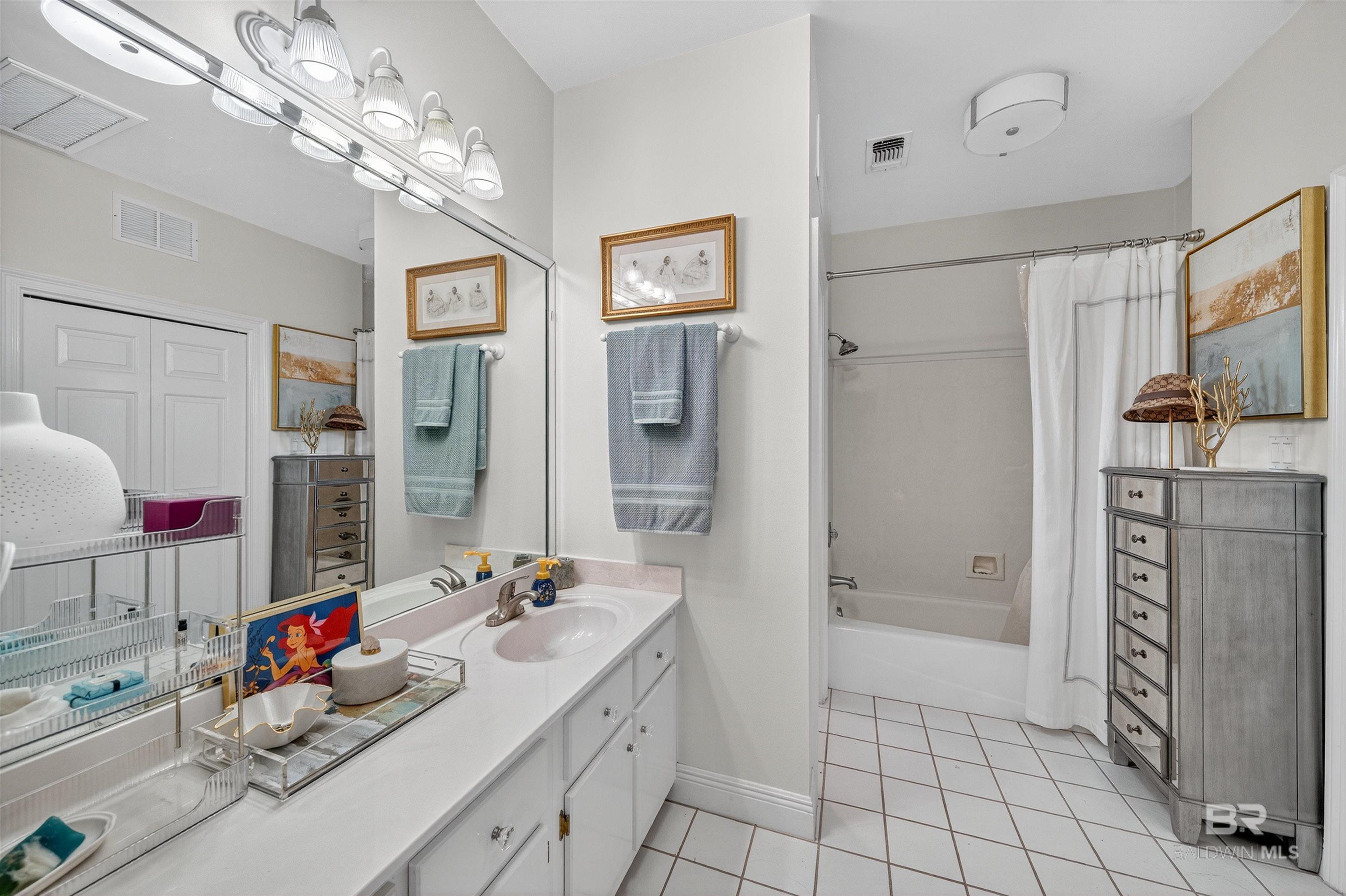 254 Royal Drive, Gulf Shores, AL, 36542