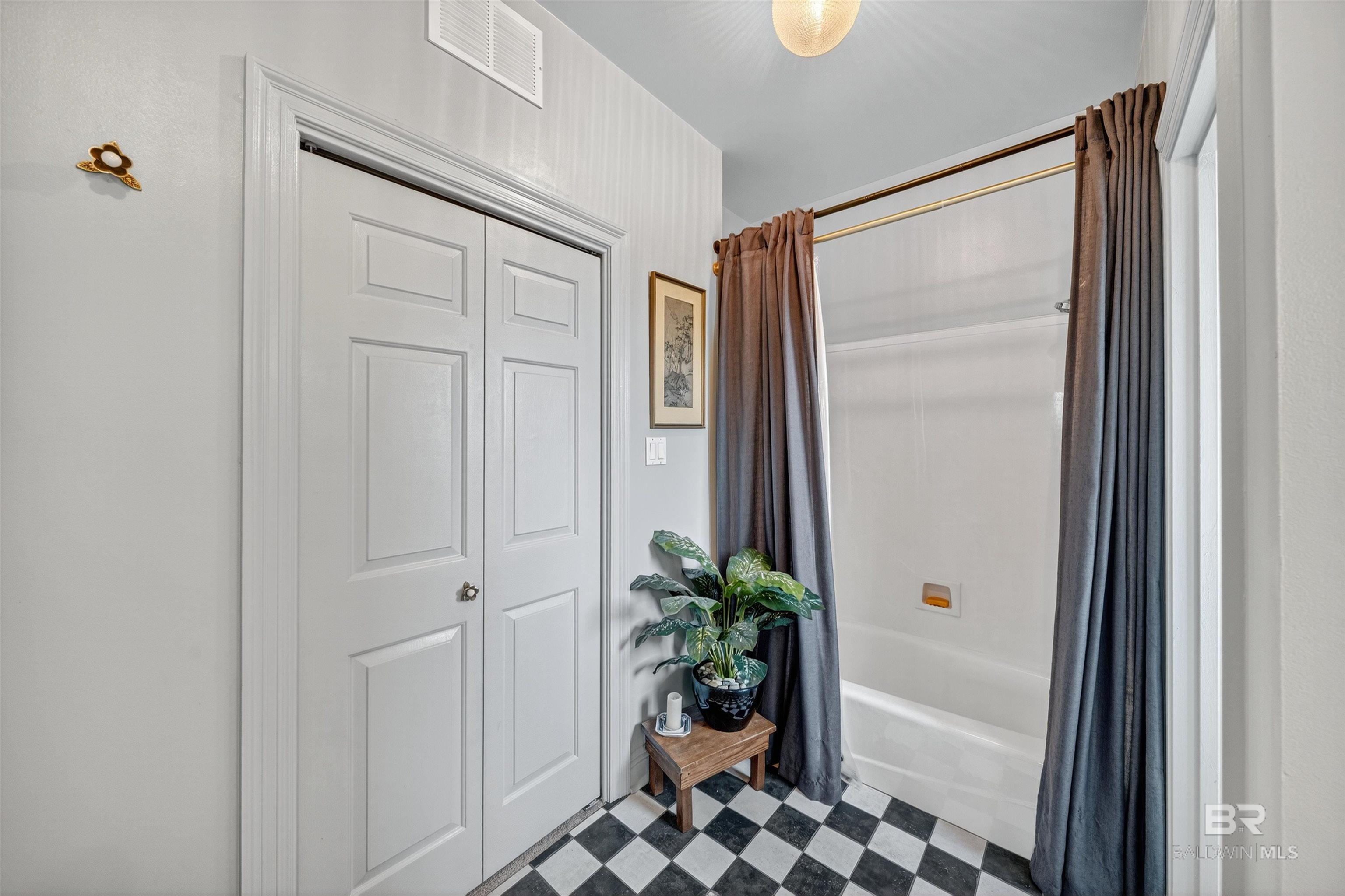 254 Royal Drive, Gulf Shores, AL, 36542