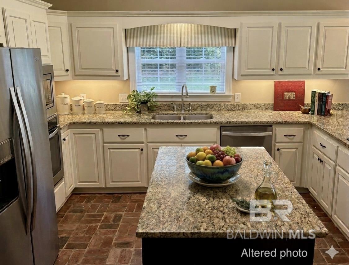 https://zimg.paragon.ice.com/ParagonImages/Property/PG/BCAR/386855/6/0/0/c8e44d9212f24c1afef0db2610166e62/7/97ca5486f3912f11756a28aa4353c50d/386855-2af2066a-43c6-400d-9bda-807ac43497e8.JPG