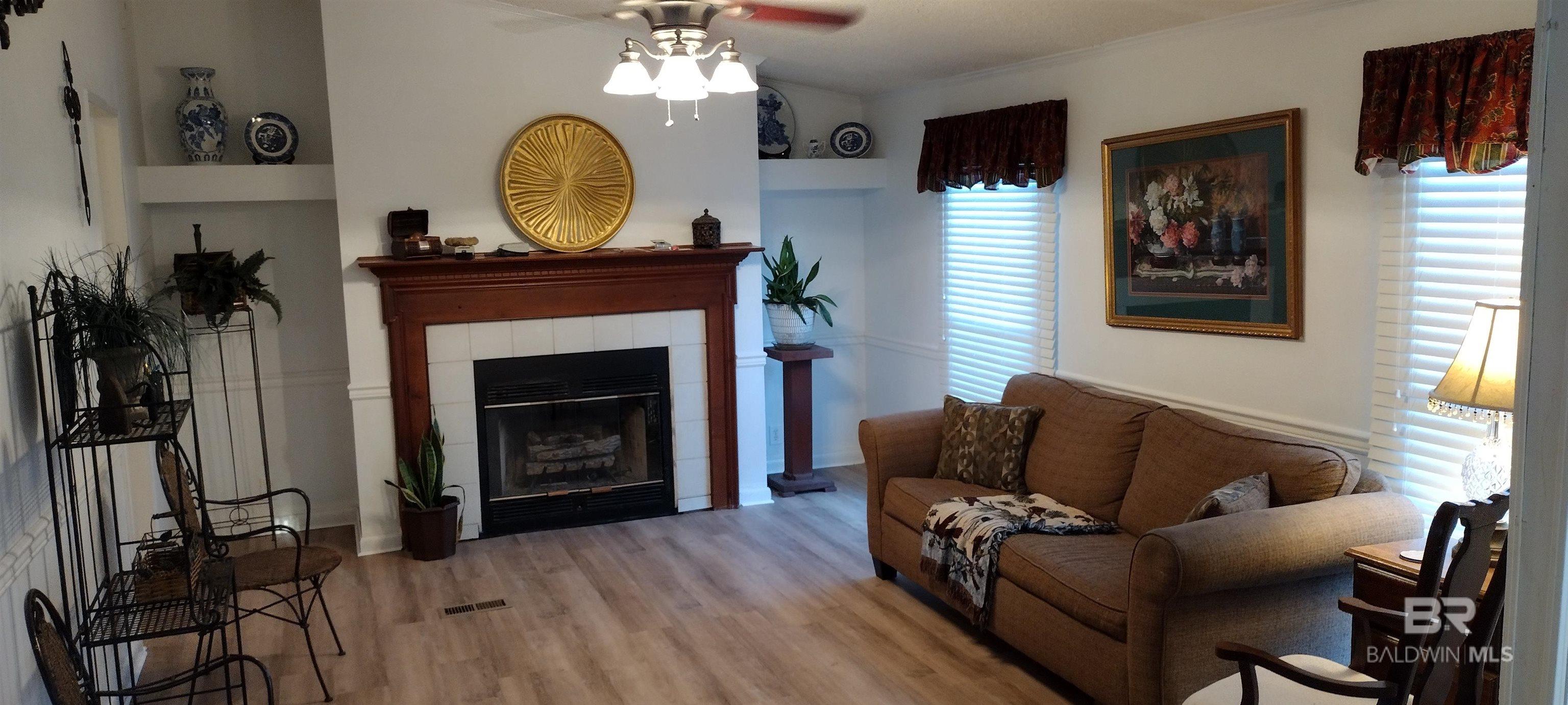 1887 Suavez Drive, Lillian, AL, 36549-5268