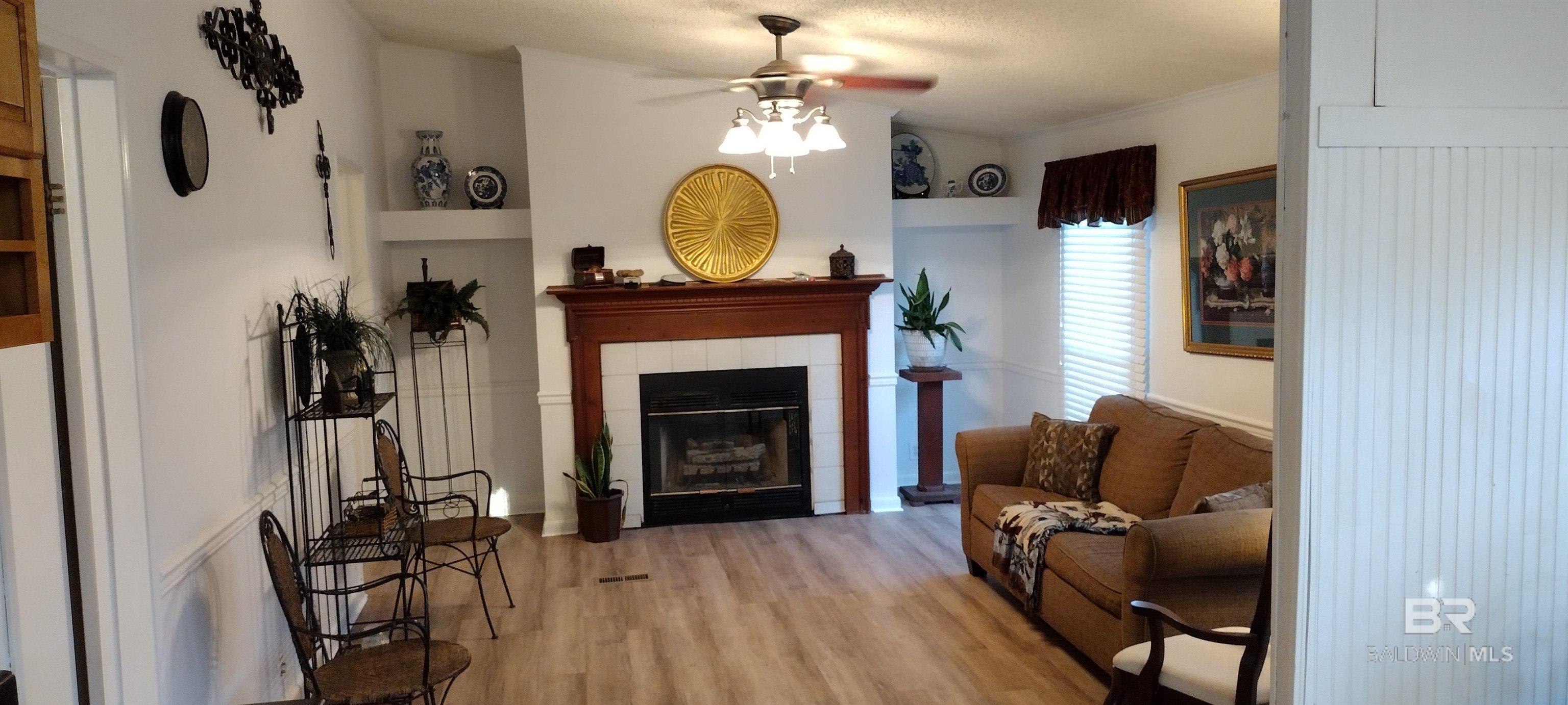 1887 Suavez Drive, Lillian, AL, 36549-5268