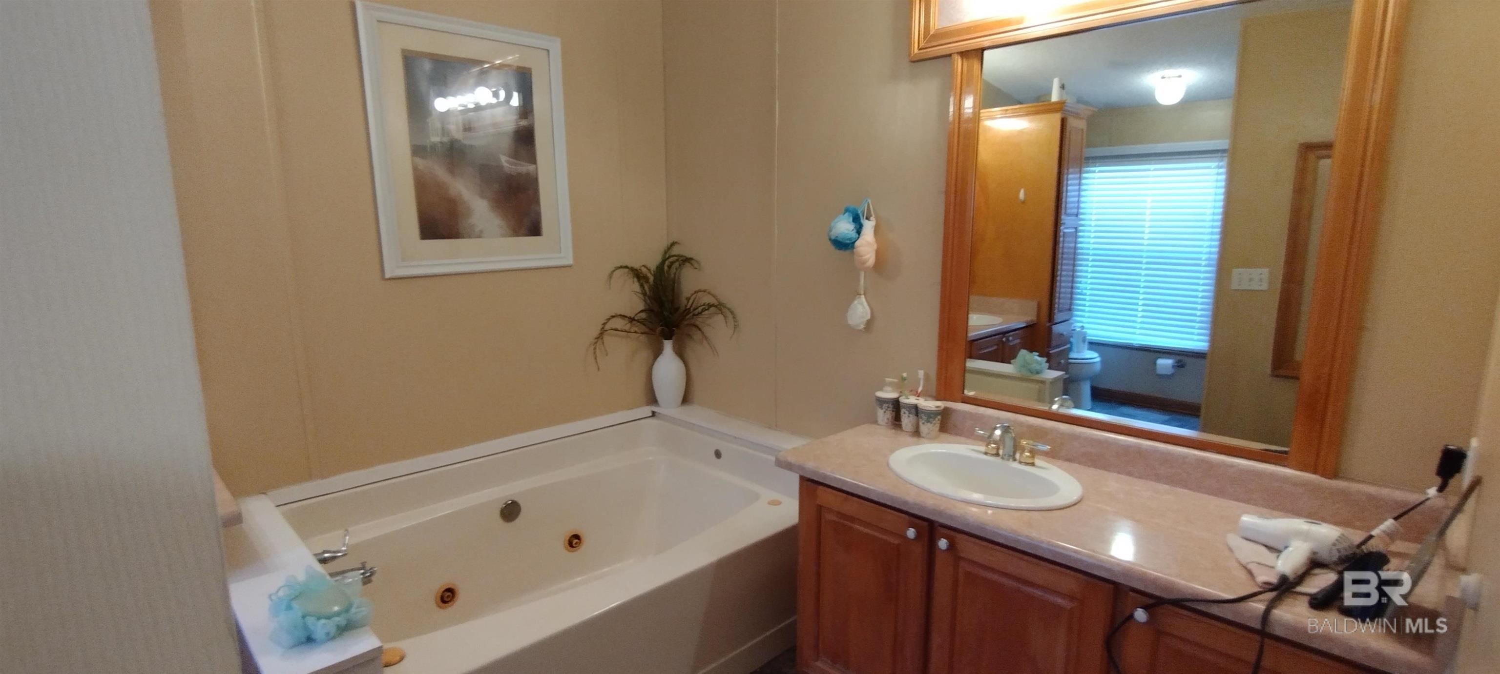 1887 Suavez Drive, Lillian, AL, 36549-5268