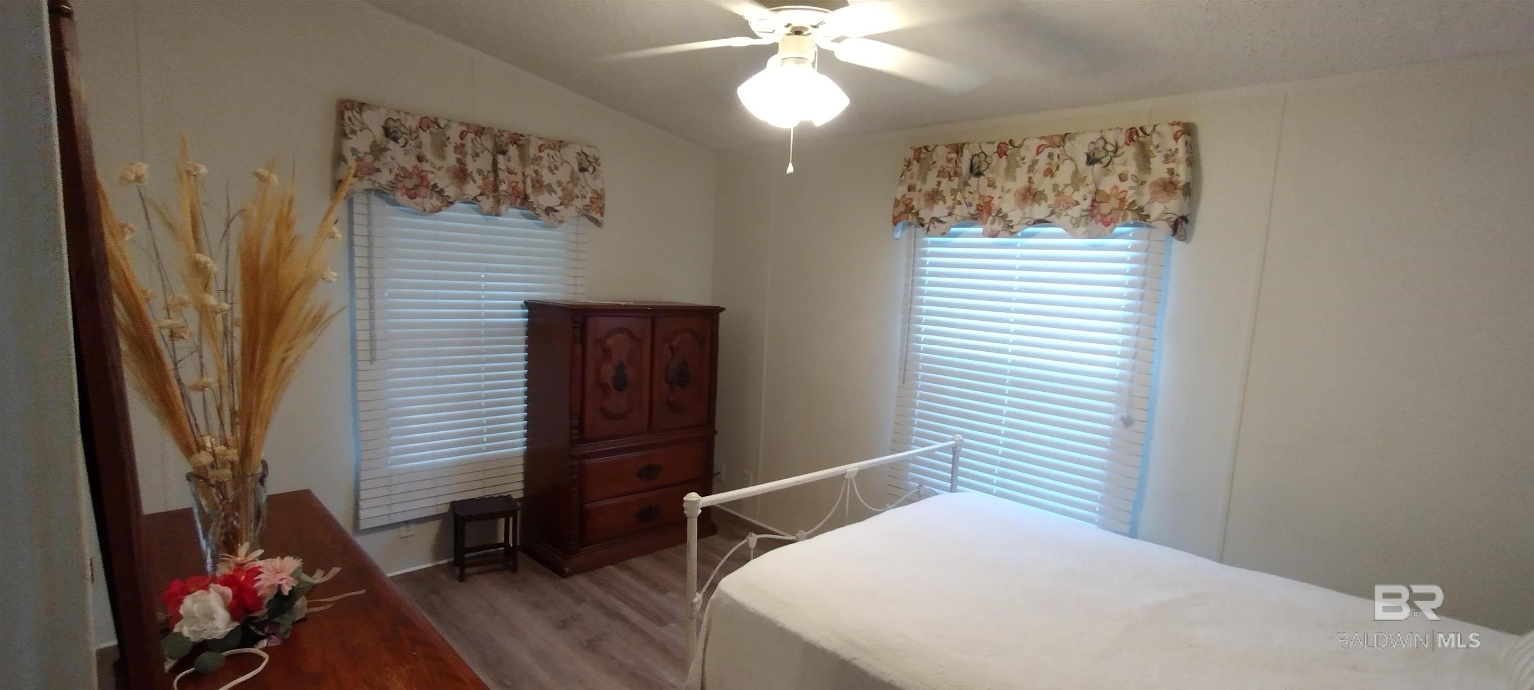 1887 Suavez Drive, Lillian, AL, 36549-5268