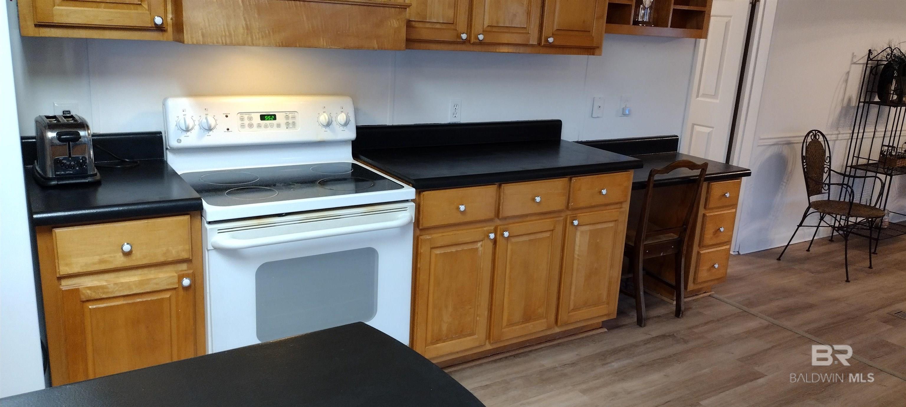 1887 Suavez Drive, Lillian, AL, 36549-5268