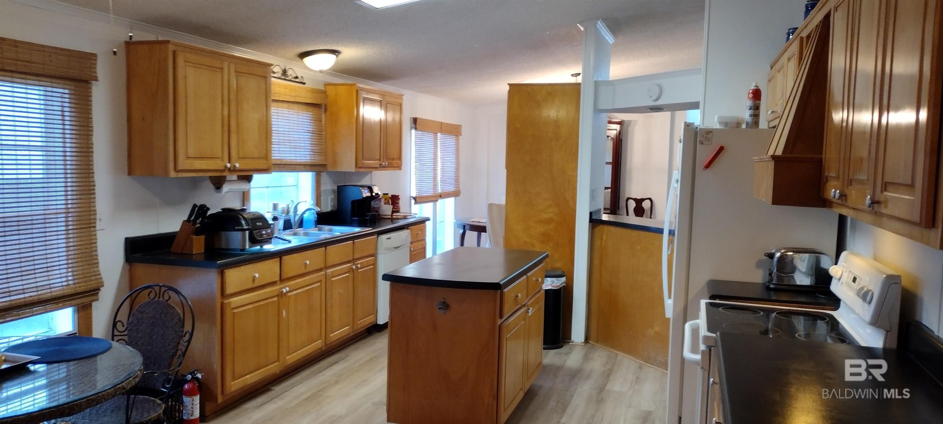 1887 Suavez Drive, Lillian, AL, 36549-5268