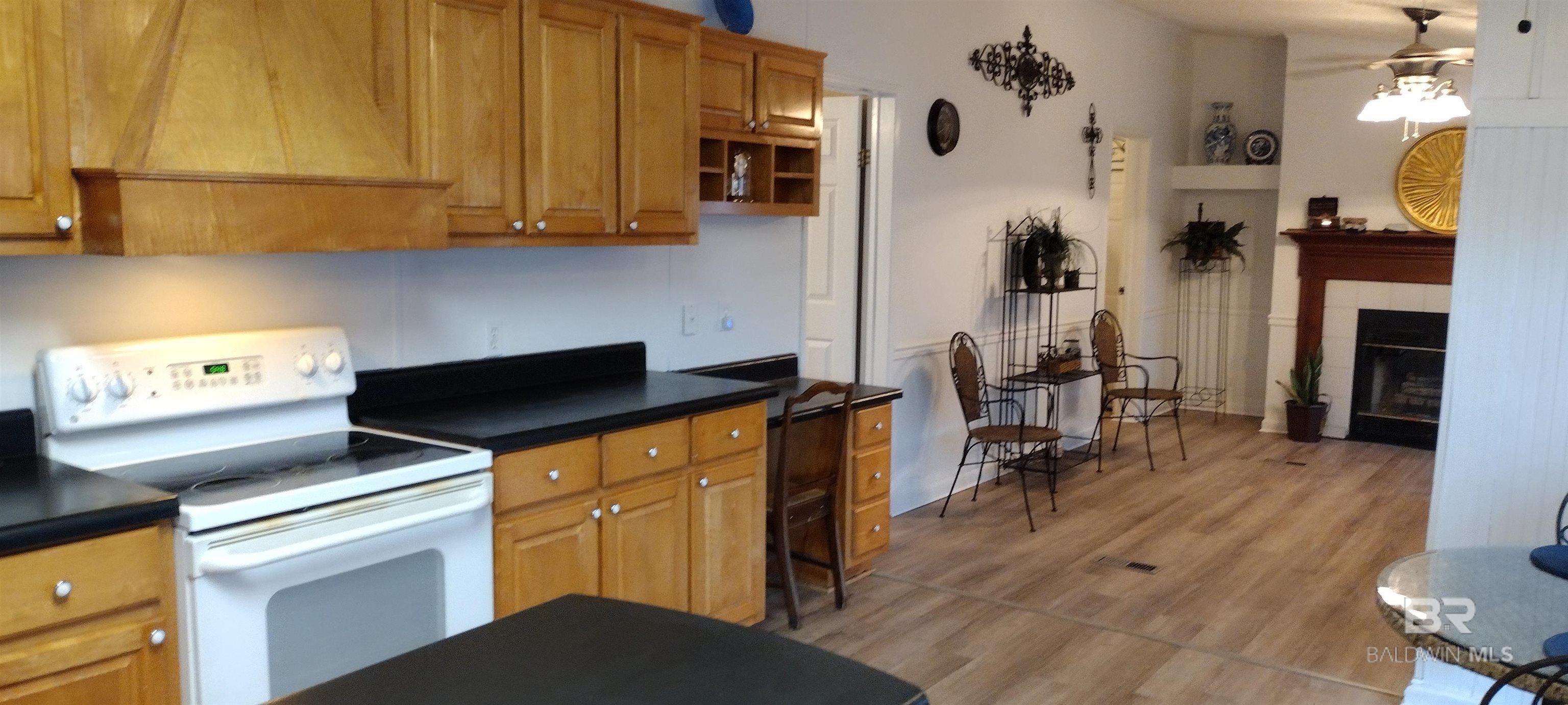 1887 Suavez Drive, Lillian, AL, 36549-5268