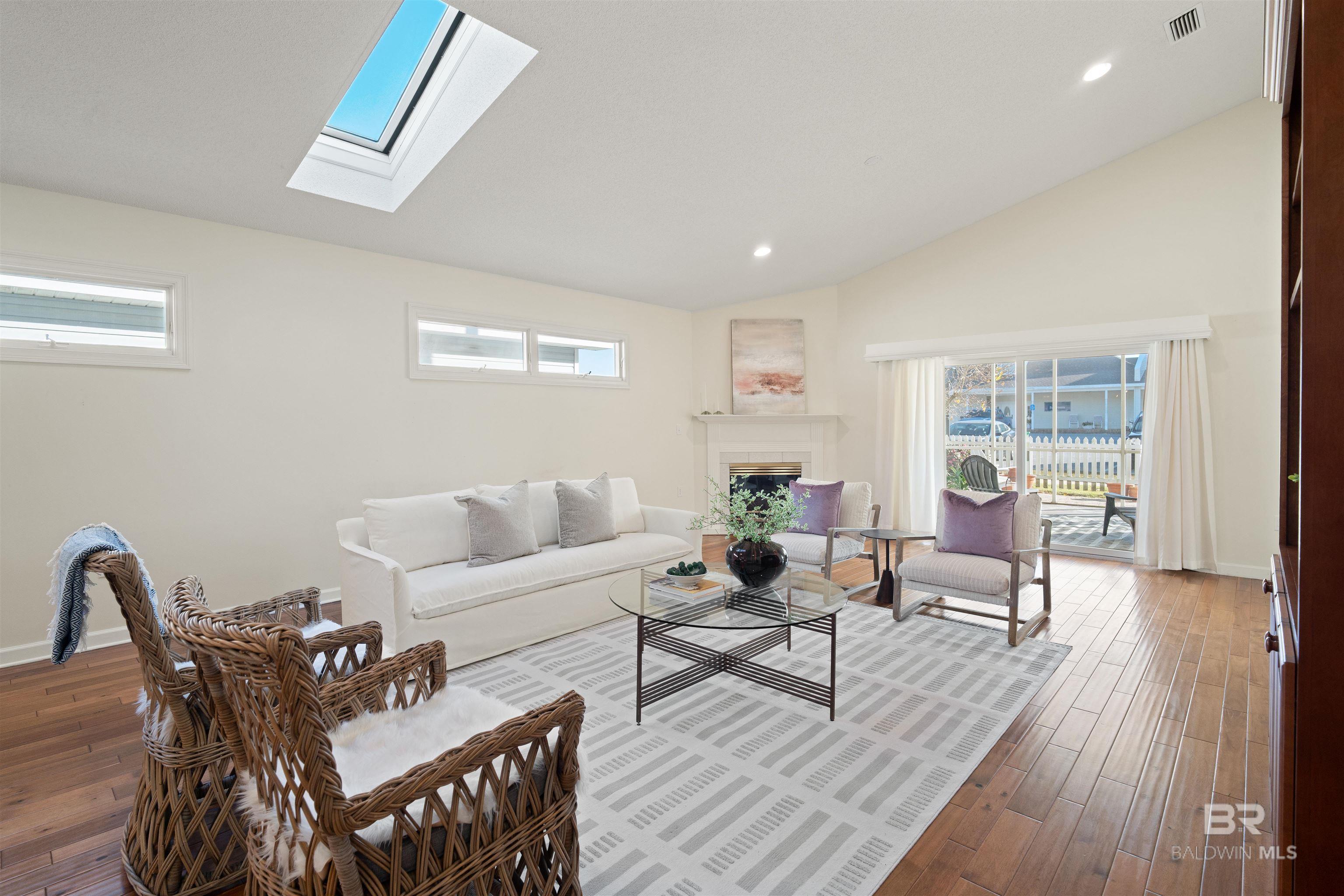 952 Edwards Avenue, Fairhope, AL, 36532