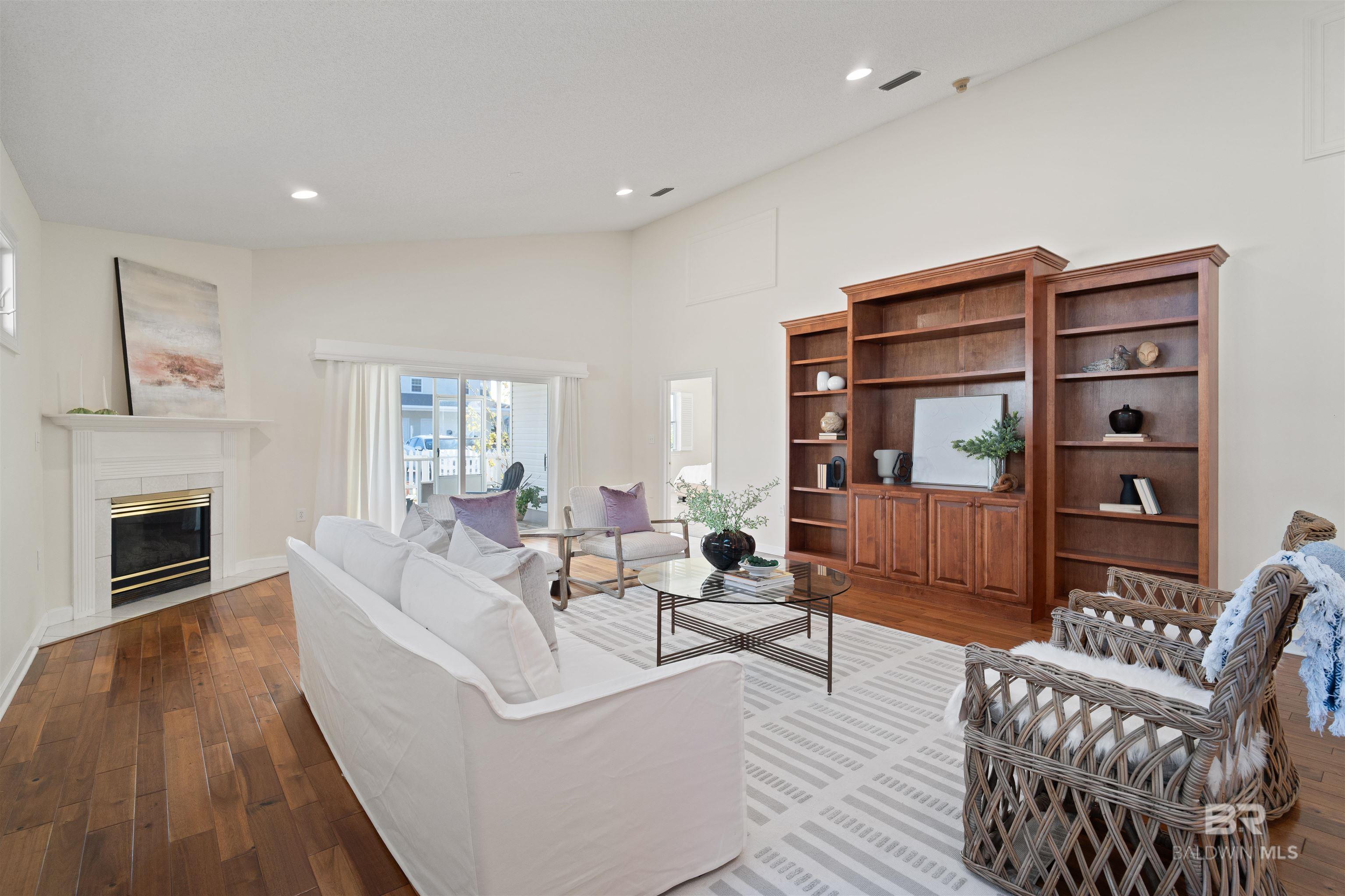 952 Edwards Avenue, Fairhope, AL, 36532