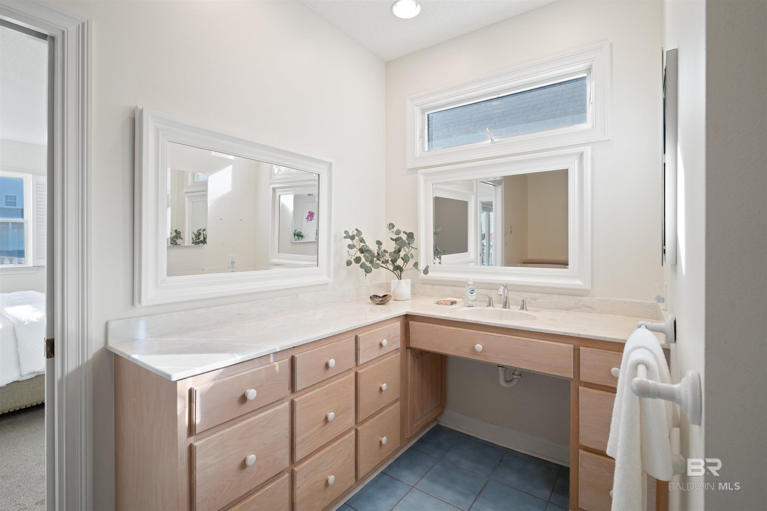 952 Edwards Avenue, Fairhope, AL, 36532