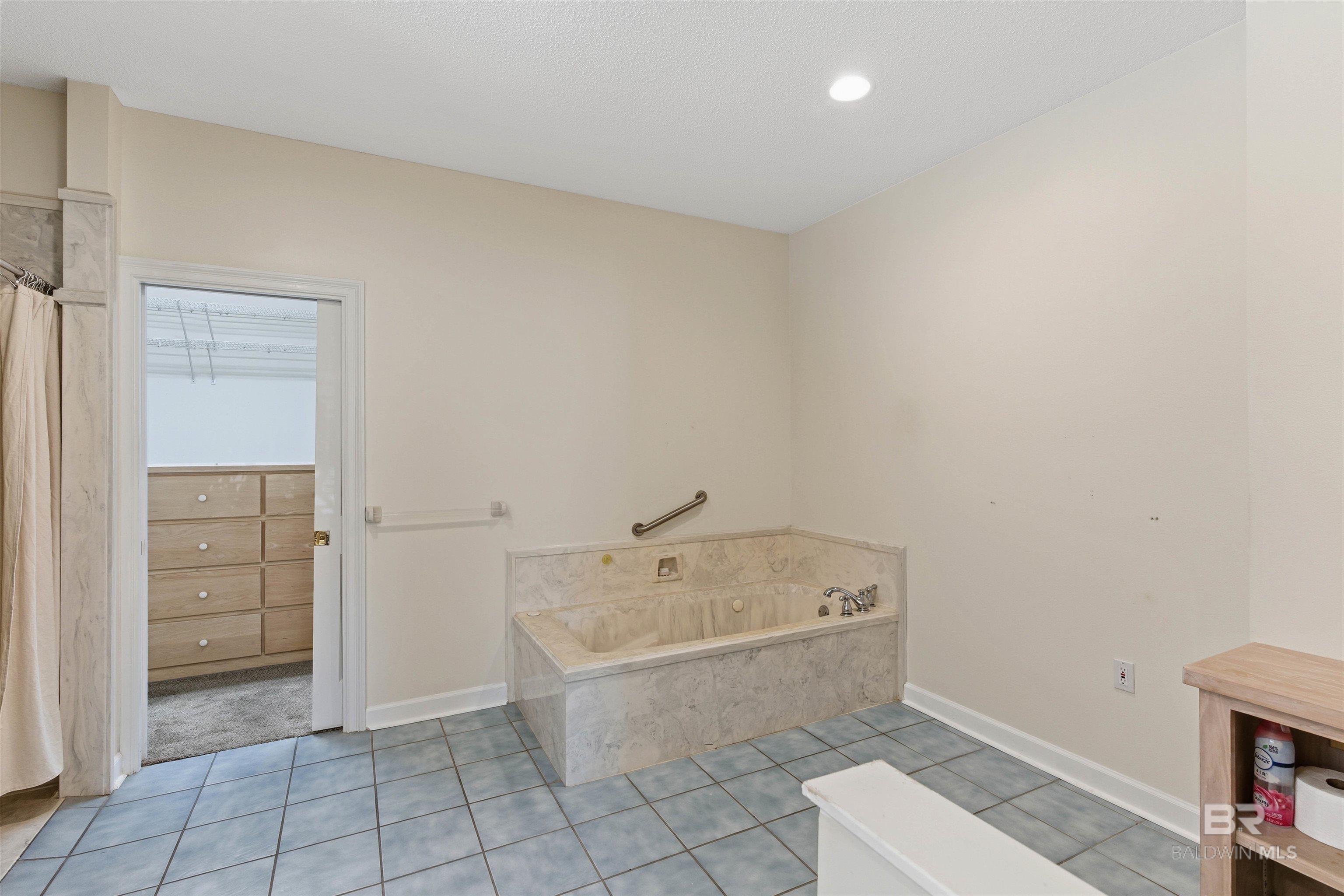 952 Edwards Avenue, Fairhope, AL, 36532