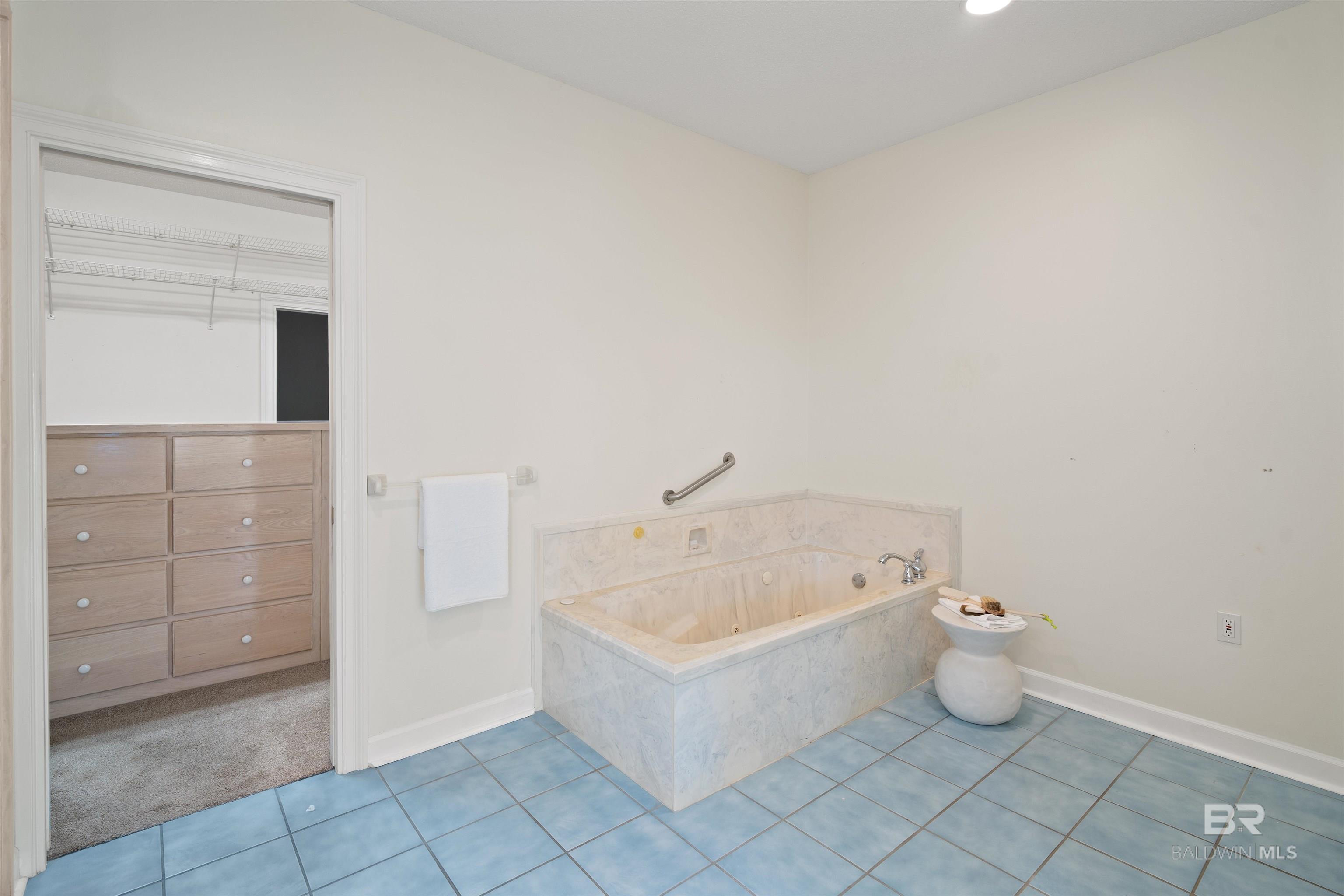 952 Edwards Avenue, Fairhope, AL, 36532