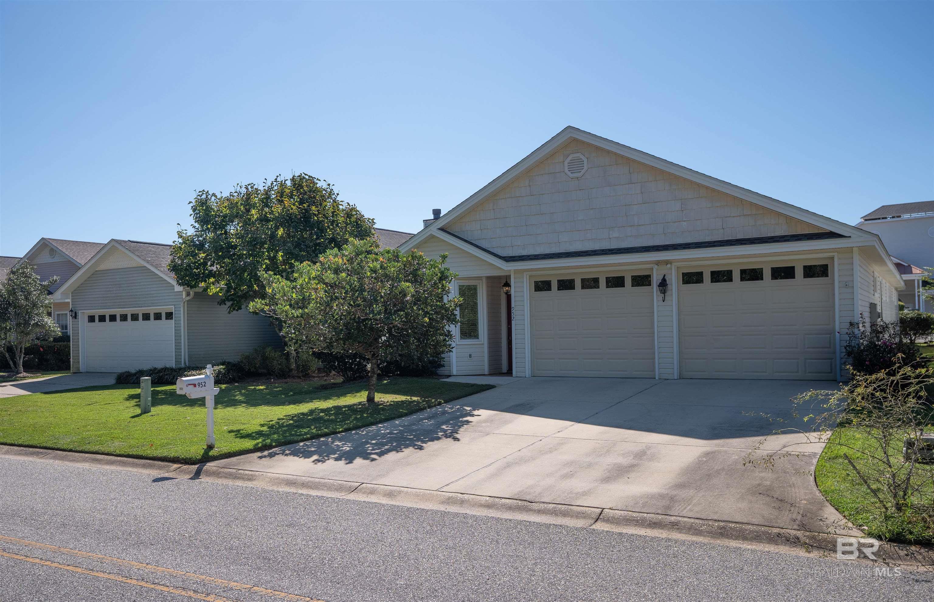 952 Edwards Avenue, Fairhope, AL, 36532